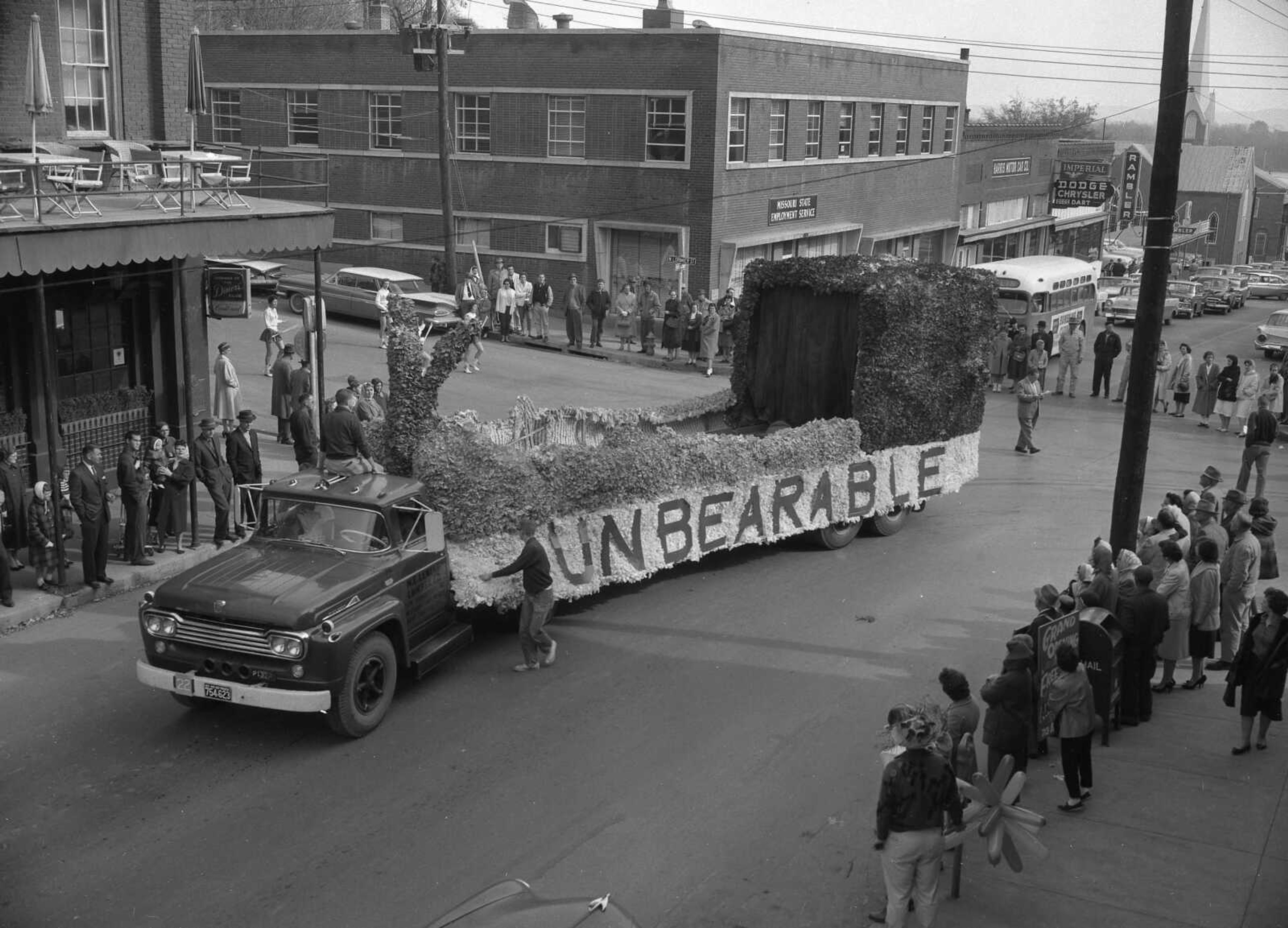 This float is likely part of a Southeast Missouri State University Homecoming parade.