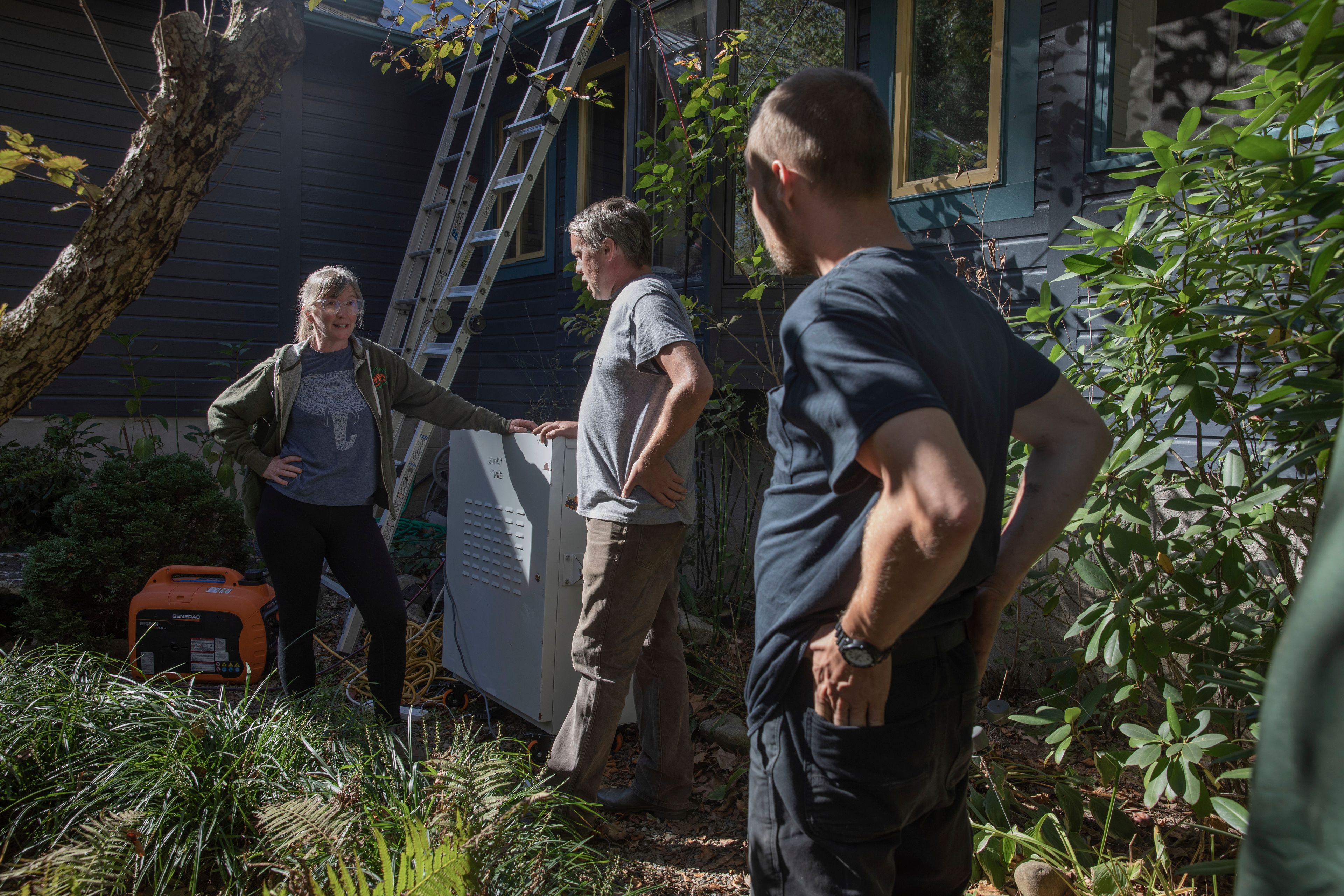 Volunteers bring solar power to Hurricane Helene's disaster zone