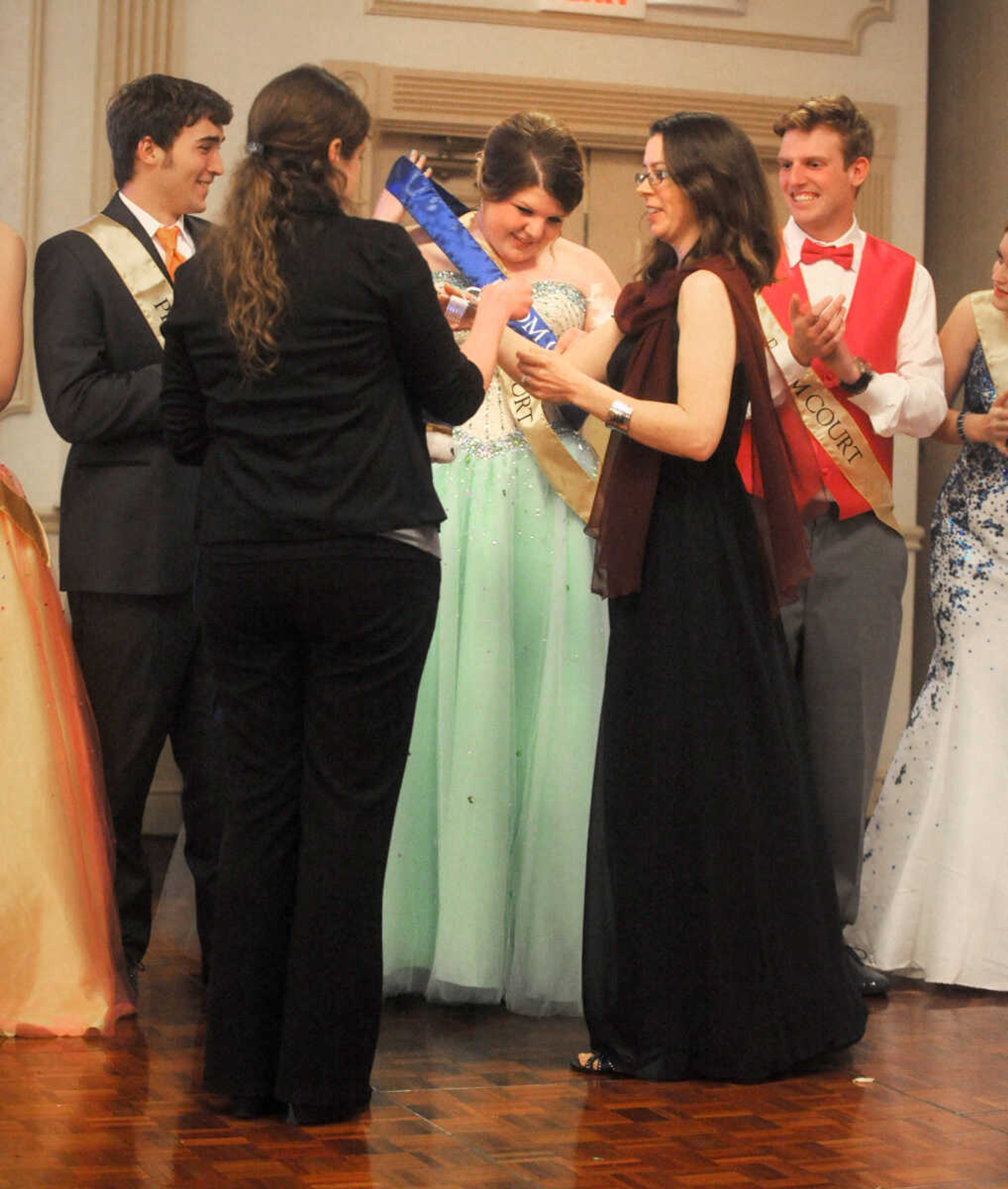 LAURA SIMON ~ lsimon@semissourian.com

Saxony Lutheran High School's "Arabian Nights" prom, Saturday, April 25, 2015, at Drury Lodge in Cape Girardeau.