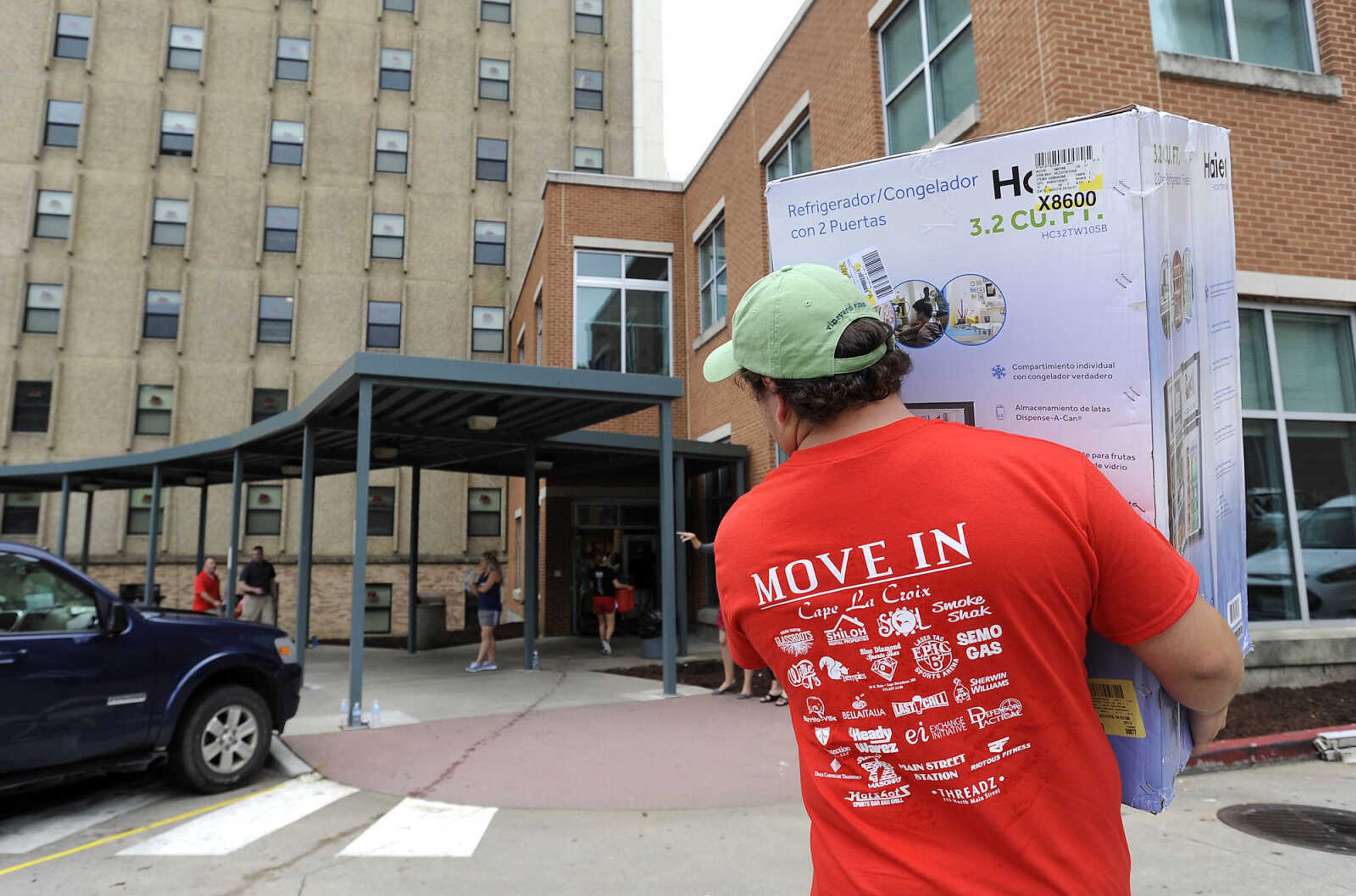 Southeast Missouri State University students move in Thursday, Aug. 18, 2016 at Towers Complex.