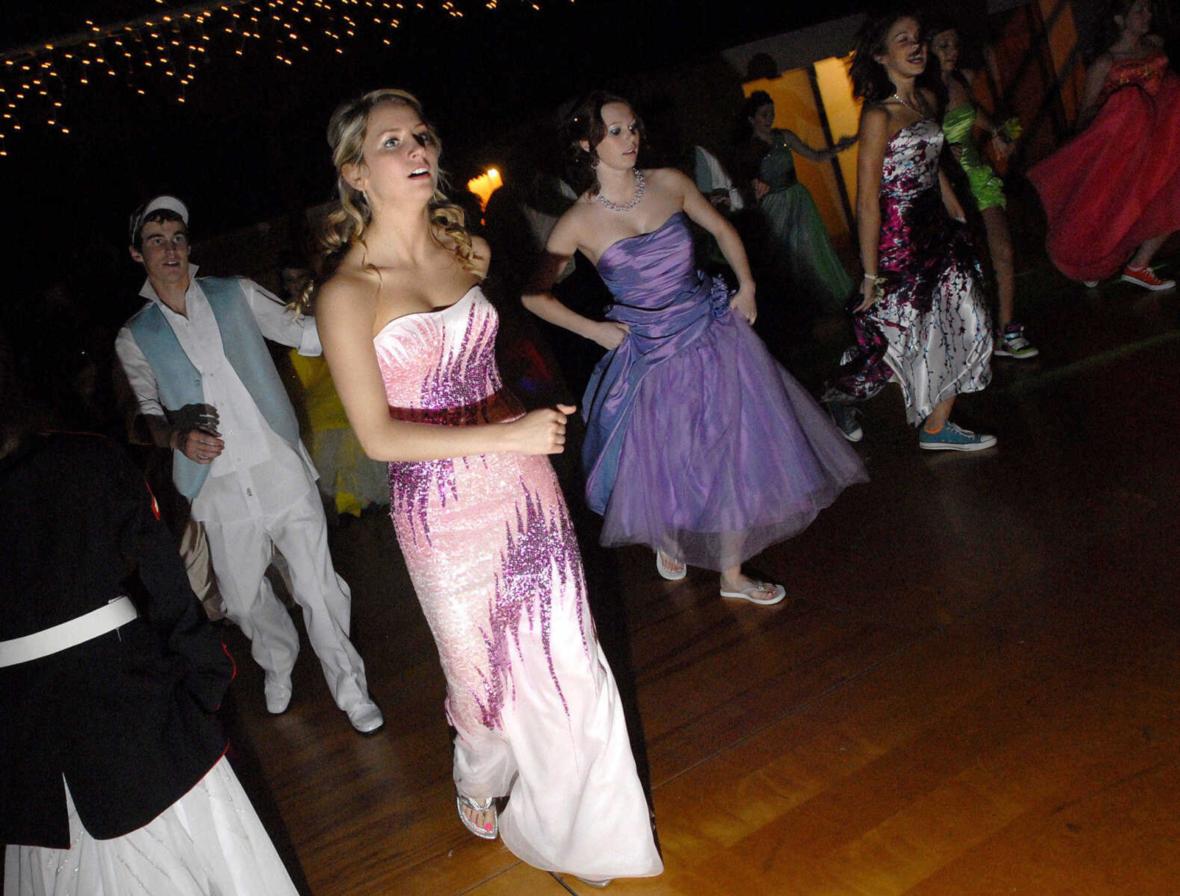 LAURA SIMON~lsimon@semissourian.com
Meadow Heights' prom "A Night to Remember" was held Saturday, April 30, 2011 at Deerfield Lodge.