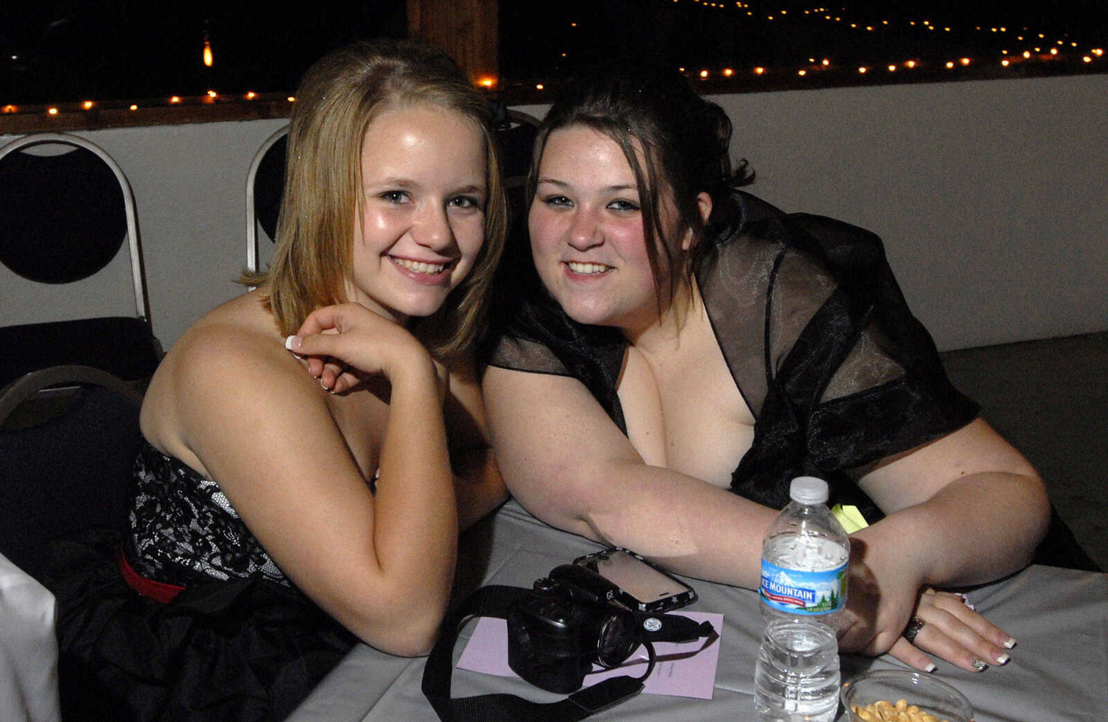 LAURA SIMON~lsimon@semissourian.com
Meadow Heights' prom "A Night to Remember" was held Saturday, April 30, 2011 at Deerfield Lodge.