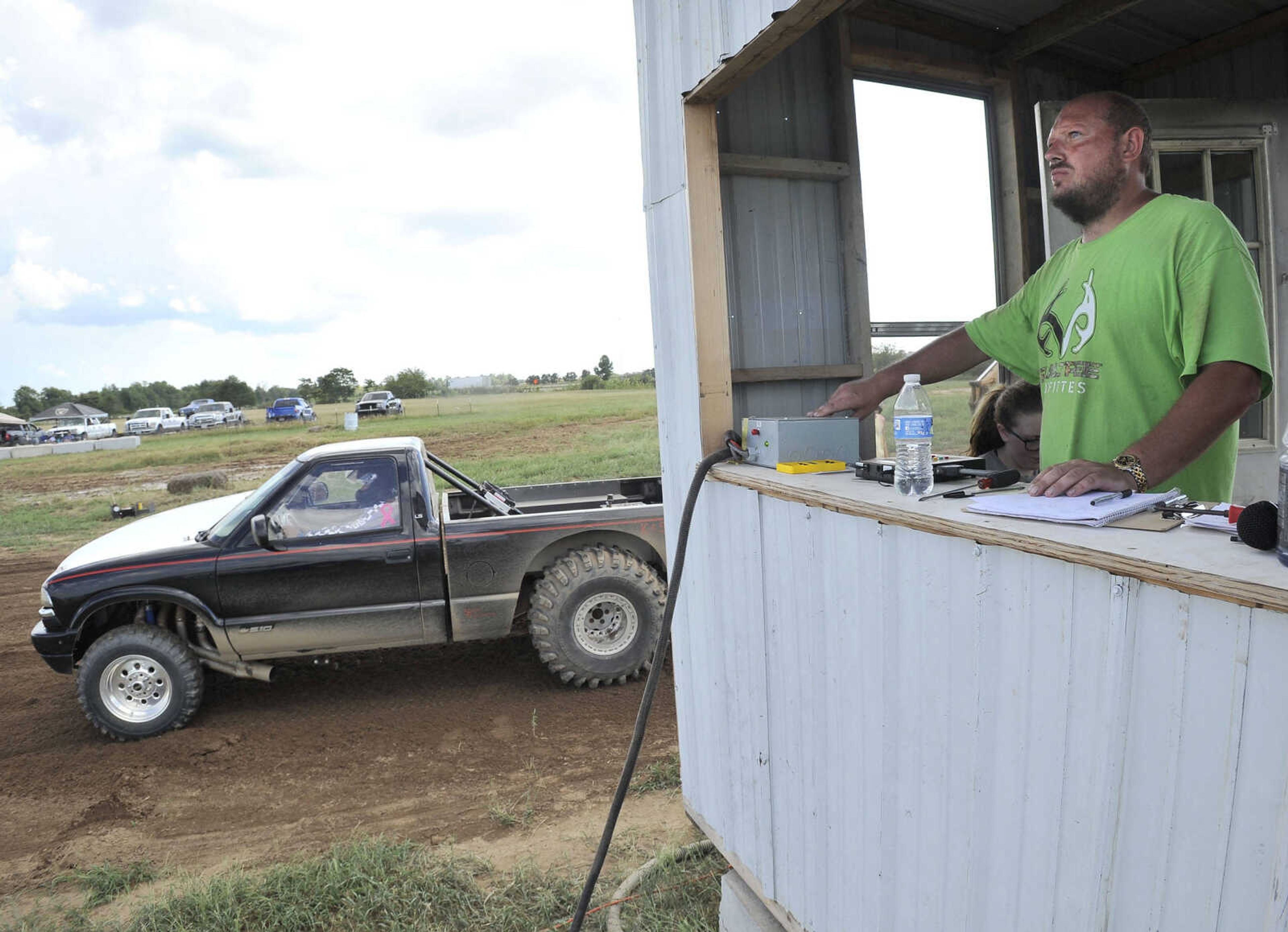 FRED LYNCH ~ flynch@semissourian.com
With his finger on the button, James Mosley is ready to activate the "Christmas tree" to start a drag race Saturday, Aug. 19, 2017 at Missouri Dirt Motorsports in Sikeston, Missouri.