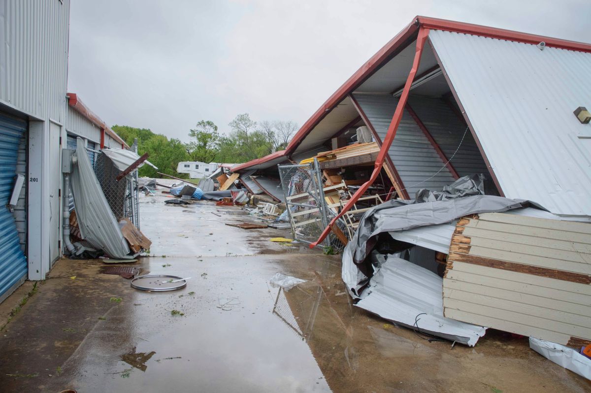 Tornado-producing storm deals deadly flooding and large hail to Oklaho...