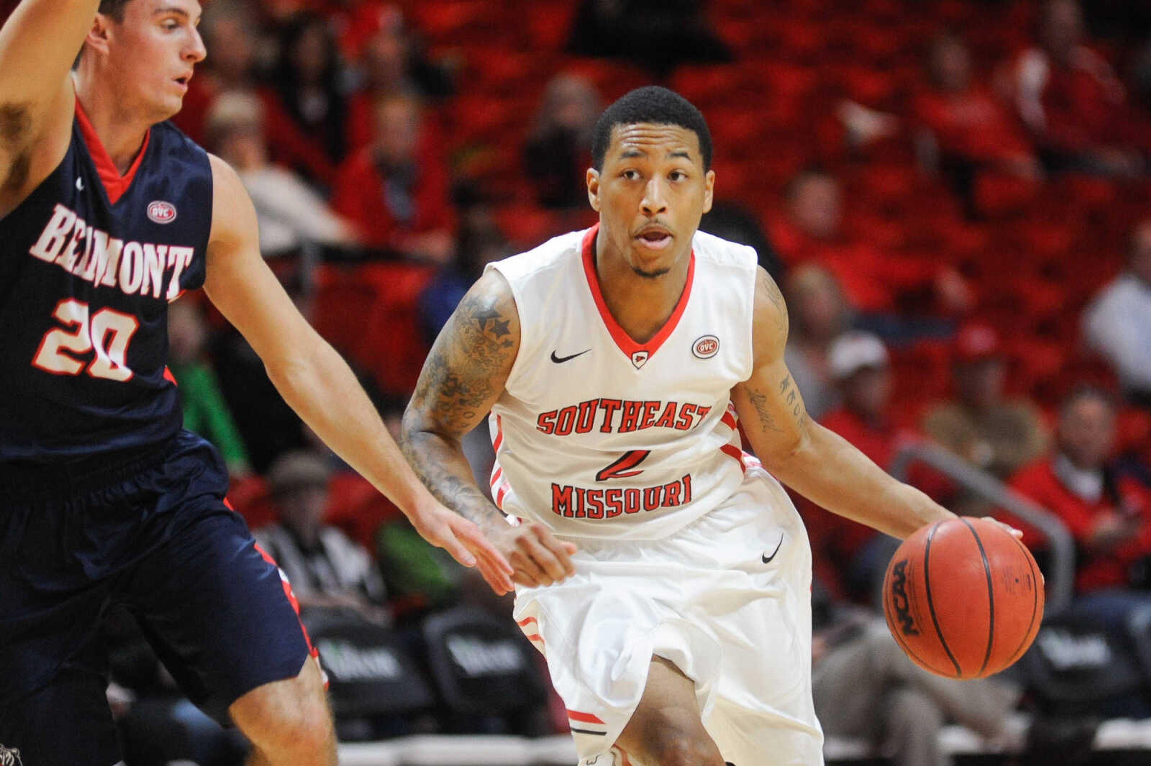 Southeast Missouri State's Isiah Jones drives past Belmont's Taylor Barnette during the first half Thursday, Dec. 31, 2015 at the Show Me Center. (Glenn Landberg)