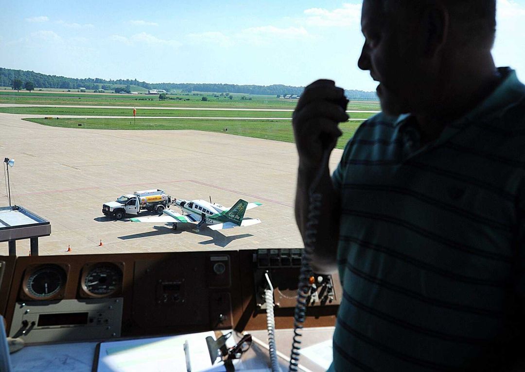 Two air carriers bid for Cape airport service