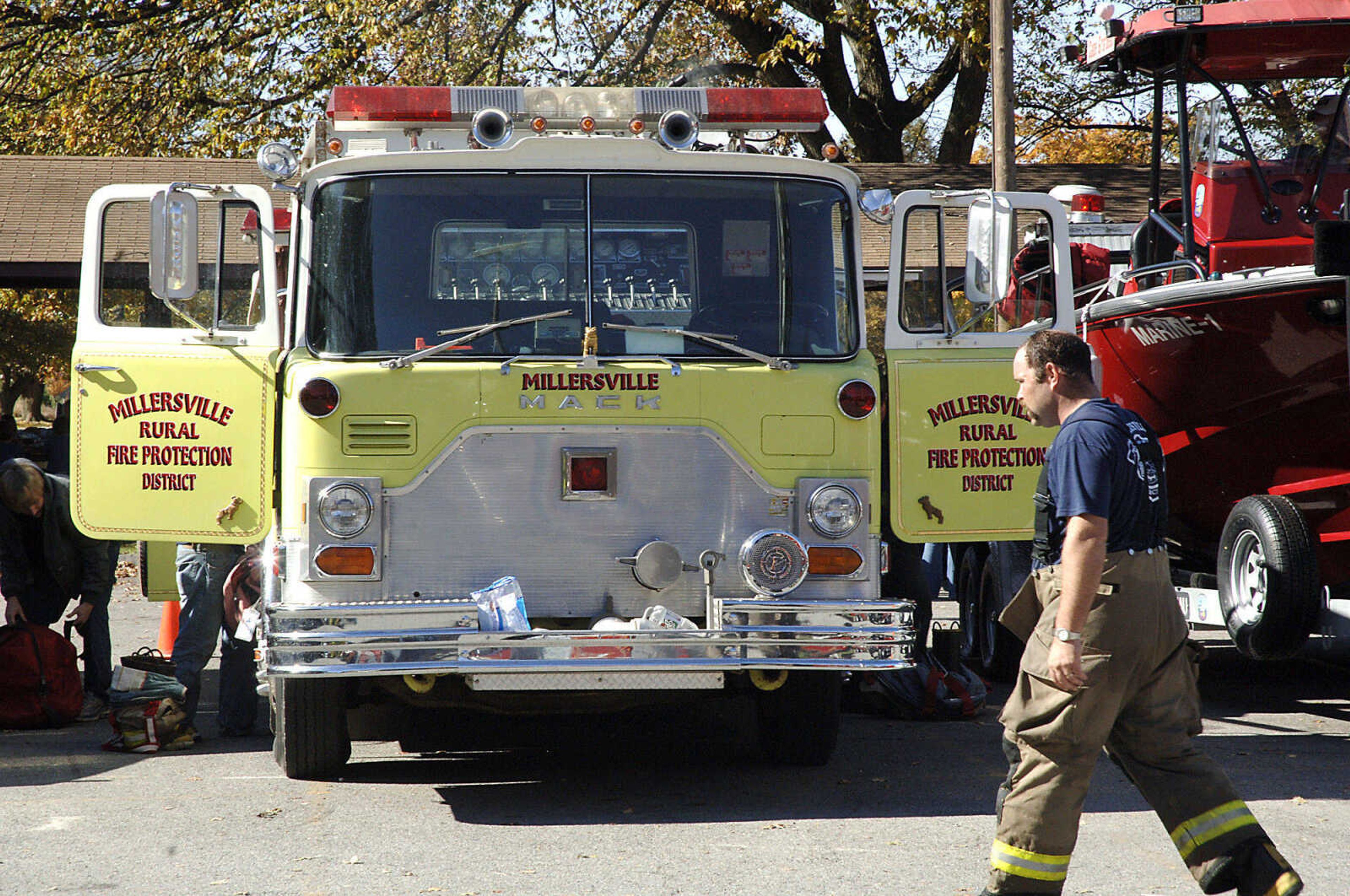 LAURA SIMON~photos@semissourian.com
Capaha Park in Cape Girardeau held the 6th annual Capaha Fire Truck Rally Saturday. There were more than seven fire departments involved in the rally, including the Millersville Fire department.