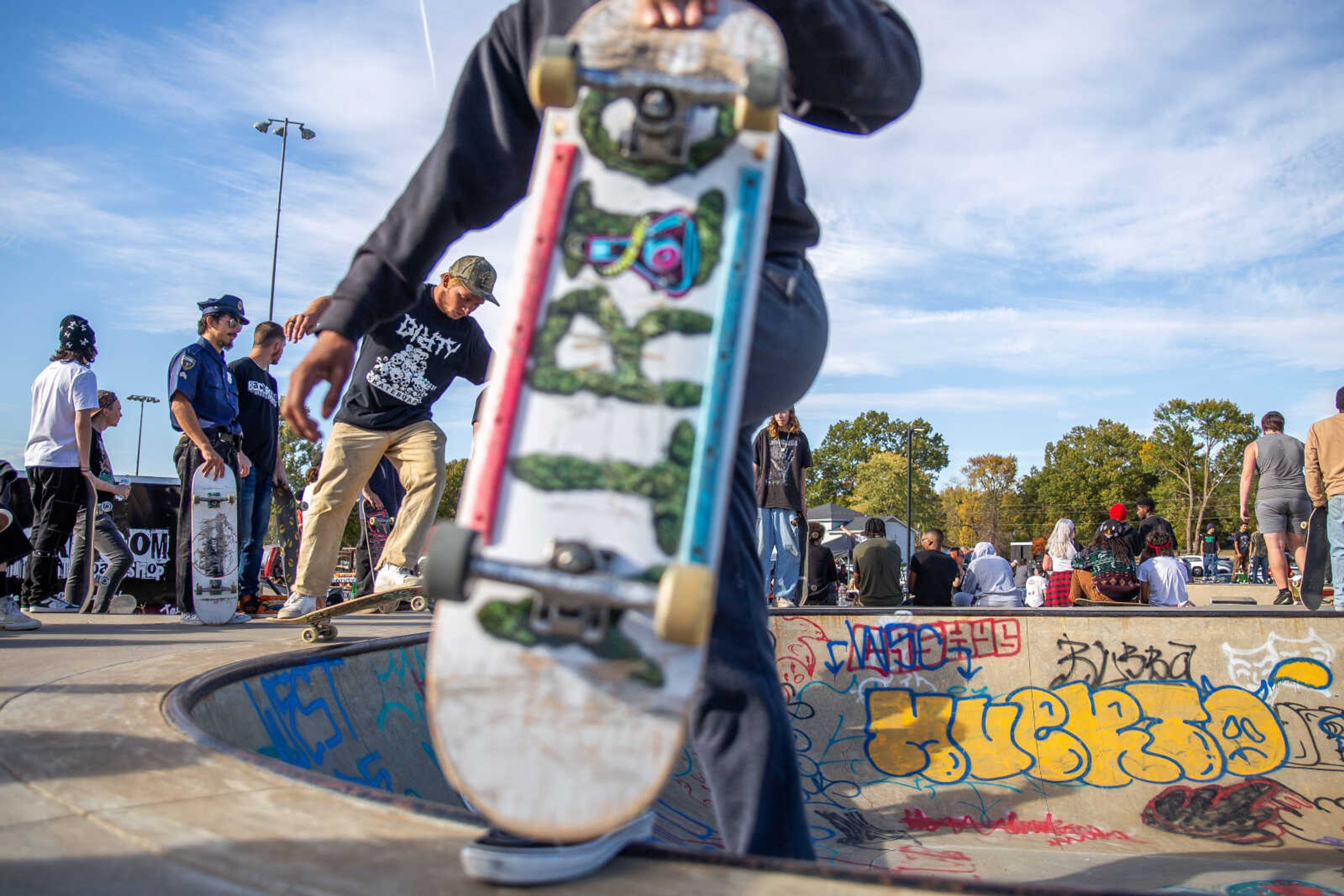 Elliot Anderson drops into the bowl, practicing between competitions.