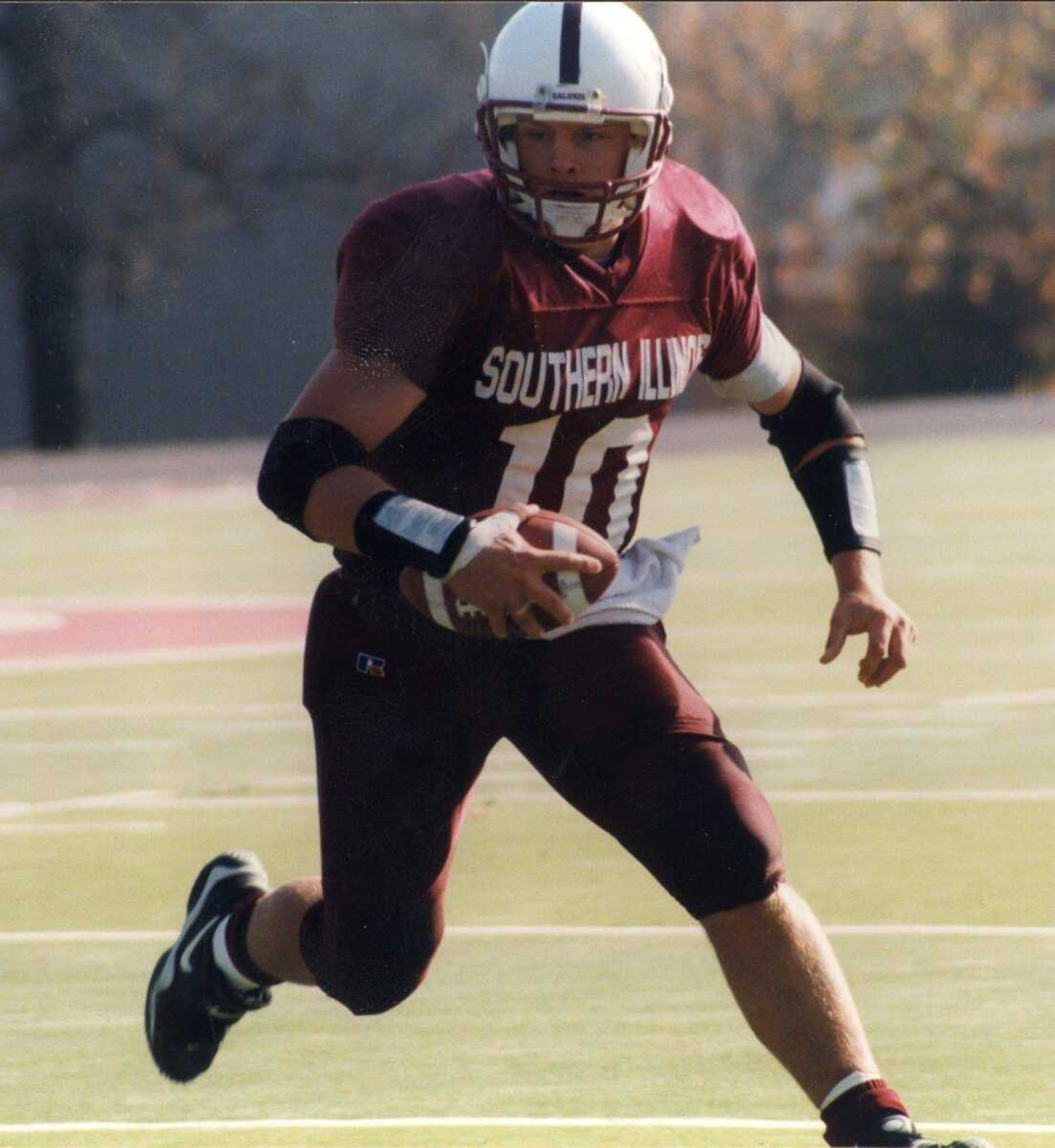 Sherard Poteete competes for SIU Carbondale during his days as the Salukis&#8217; quarterback. Poteete is currently the offensive coordinator at Southeast Missouri State. (Southern Illinois University file)