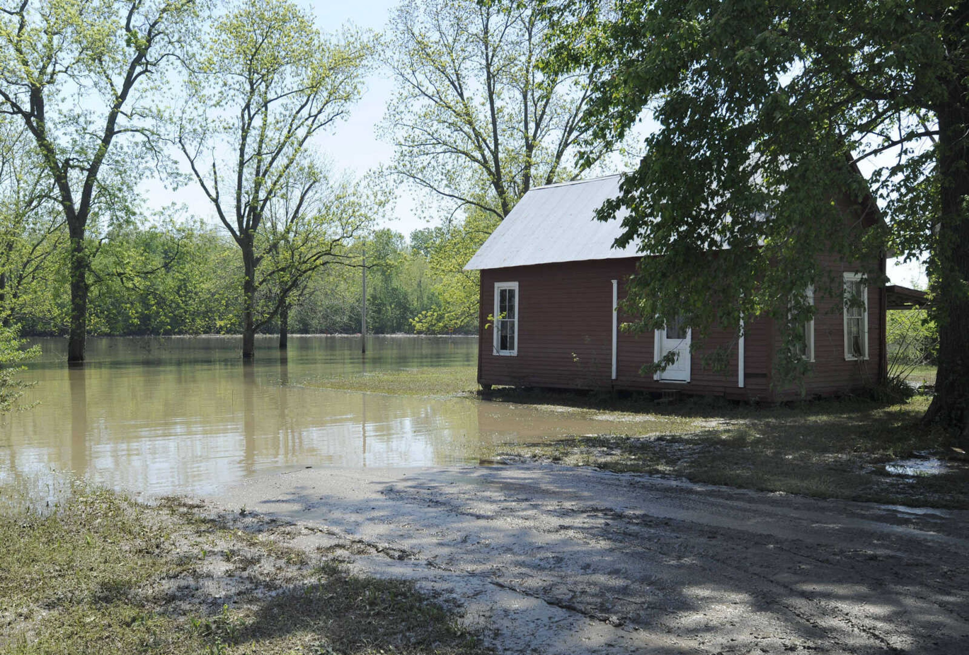 FRED LYNCH ~ flynch@semissourian.com
Mississippi River floodwaters are receding Sunday, May 8, 2011 in Commerce, Mo.