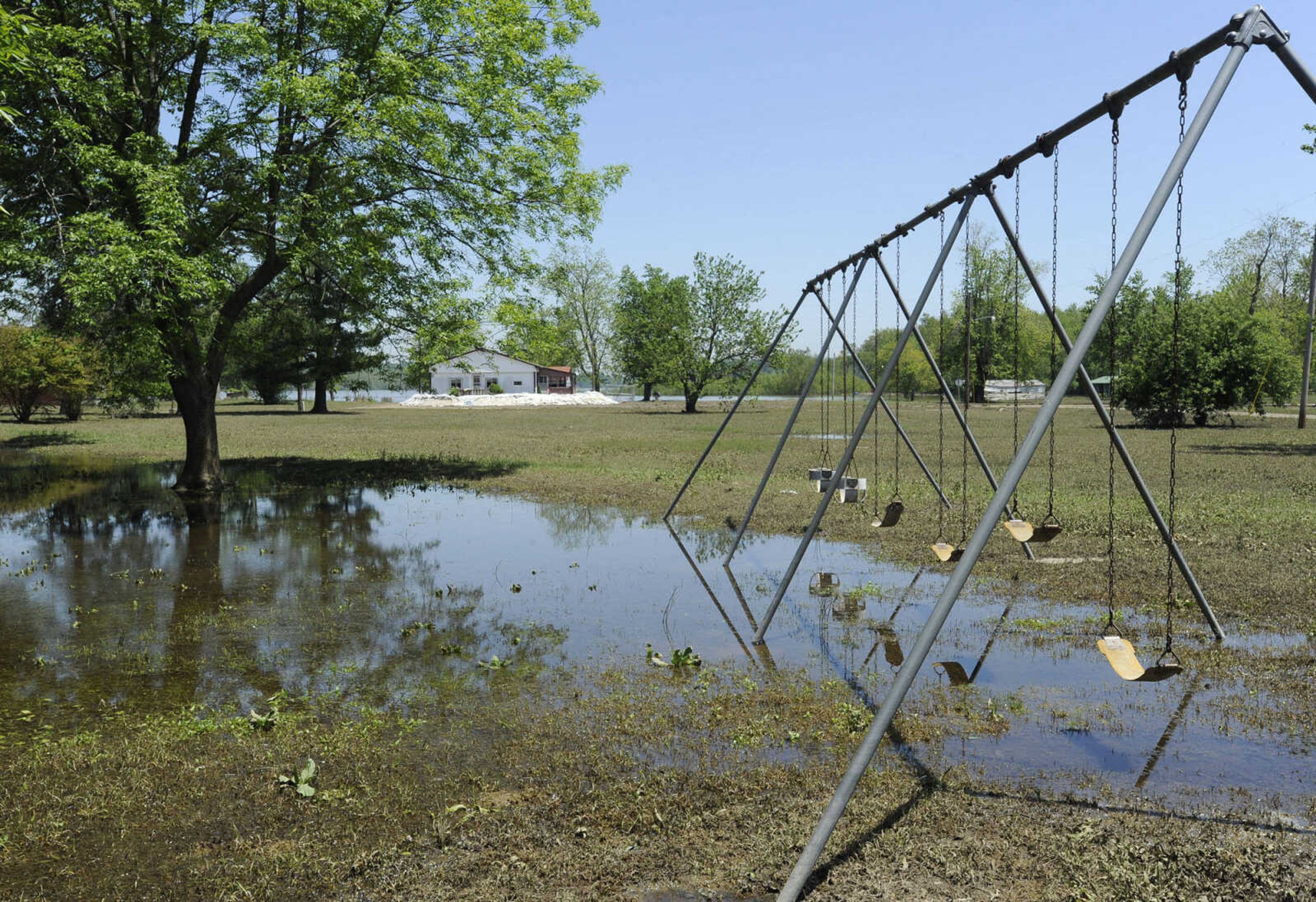 FRED LYNCH ~ flynch@semissourian.com
Mississippi River floodwaters are receding Sunday, May 8, 2011 in Commerce, Mo.