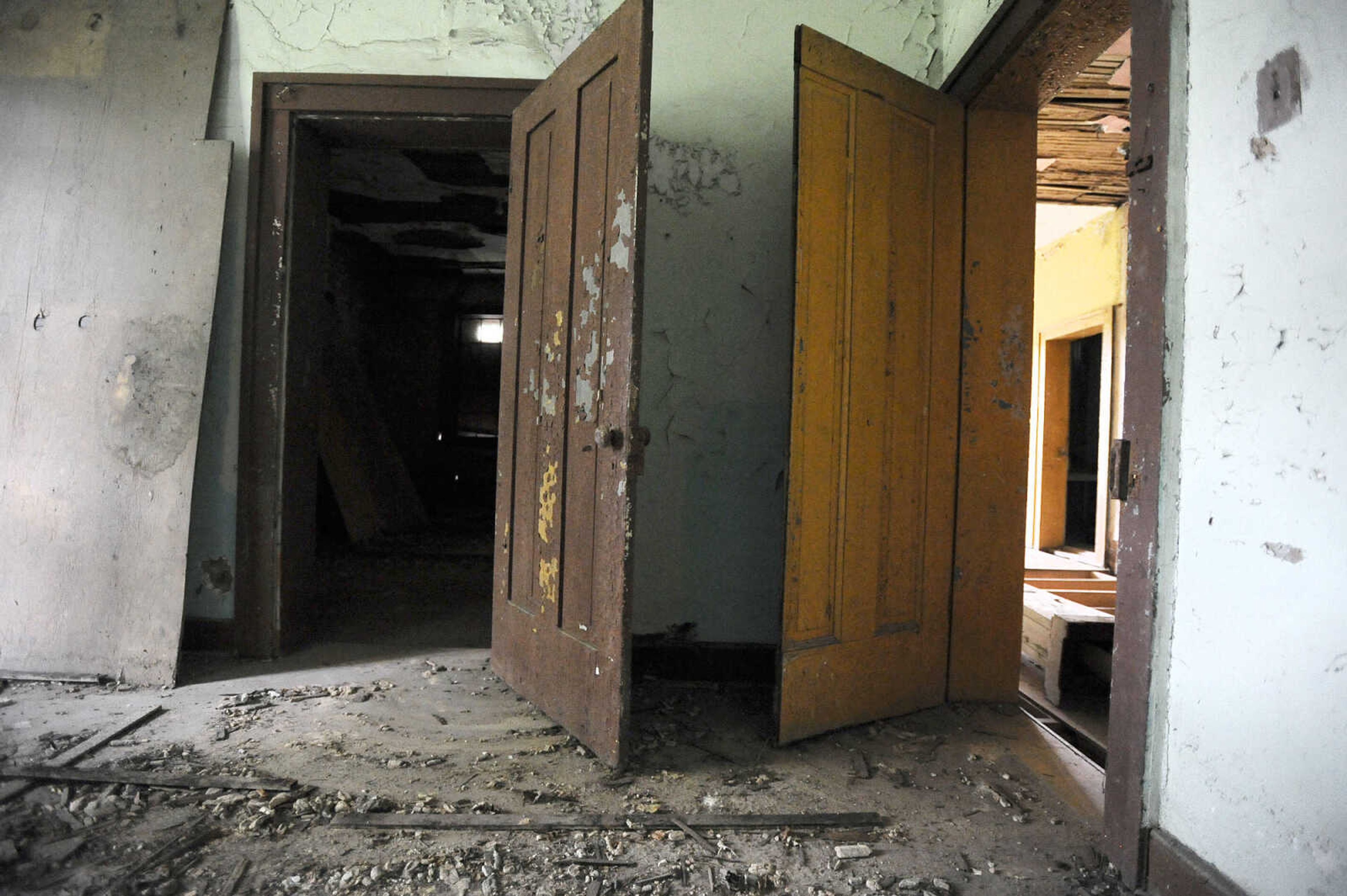 LAURA SIMON ~ lsimon@semissourian.com

A central room of the historic Reynolds House is seen on Monday afternoon, May 2, 2016. The Cape Girardeau house, which stands at 623 N. Main Street, was built in 1857.