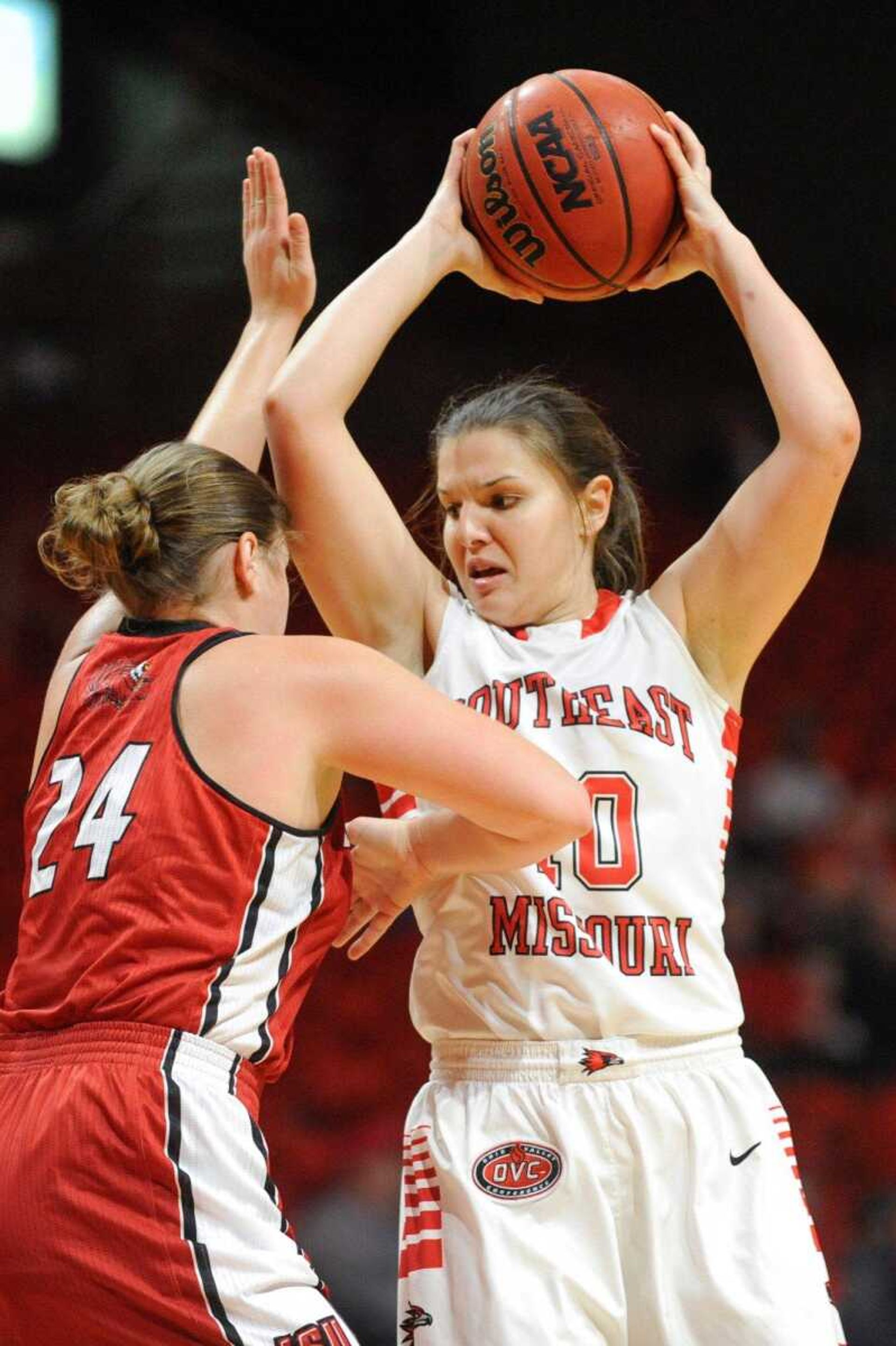 Southeast Missouri State's Ashton Luttrull looks to move past Jacksonville State's Gretchen Morrison in the second quarter Wednesday, Jan. 13, 2016 at the Show Me Center. (Glenn Landberg)