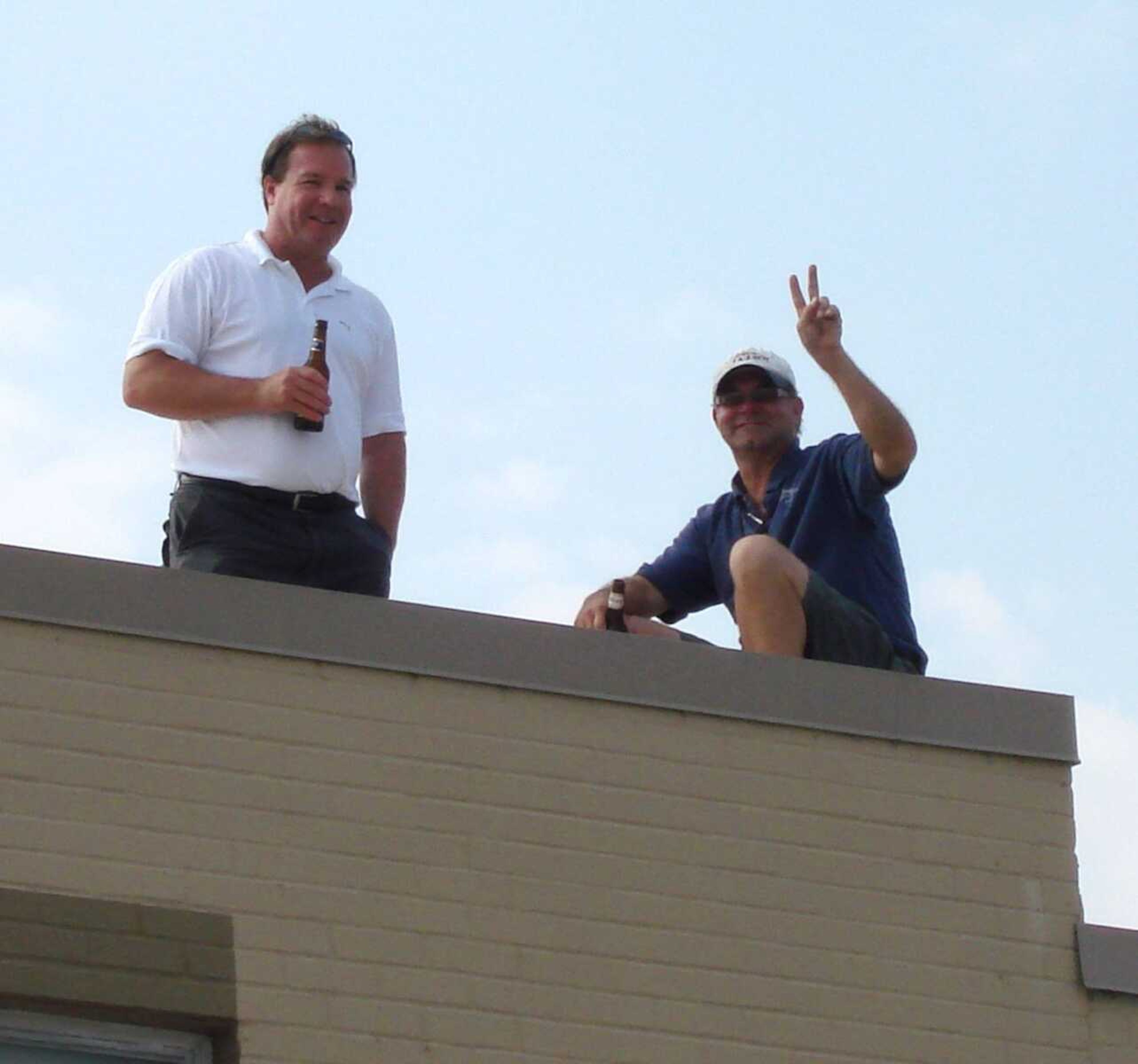 Now this is the way to watch the Tour of Missouri...on top of Hutson's drinking a cold brew.