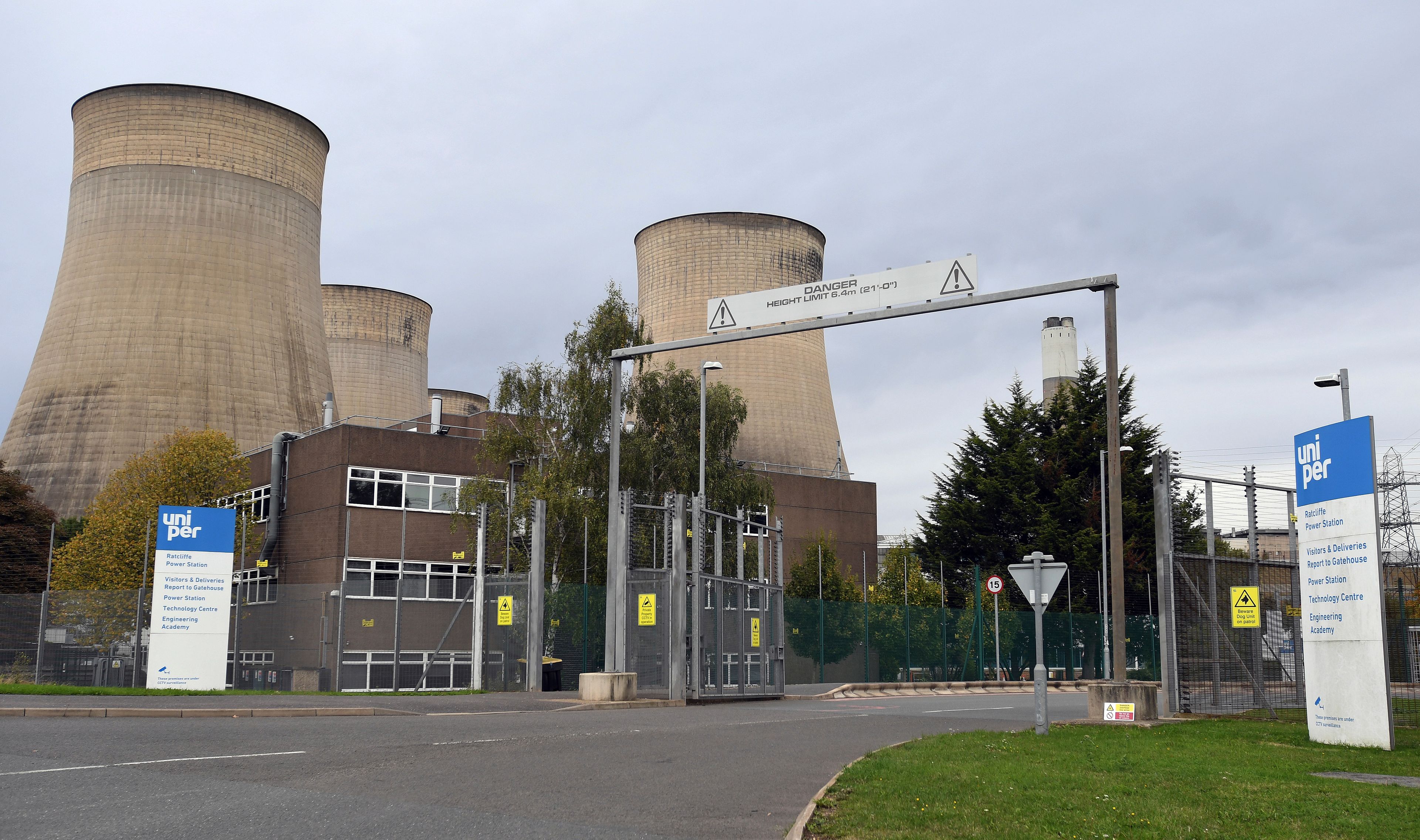 General view of Ratcliffe-on-Soar power station in Nottingham, England, Sunday, Sept. 29, 2024. The UK's last coal-fired power plant, Ratcliffe-on-Soar, will close, marking the end of coal-generated electricity in the nation that sparked the Industrial Revolution. (AP Photo/Rui Vieira)