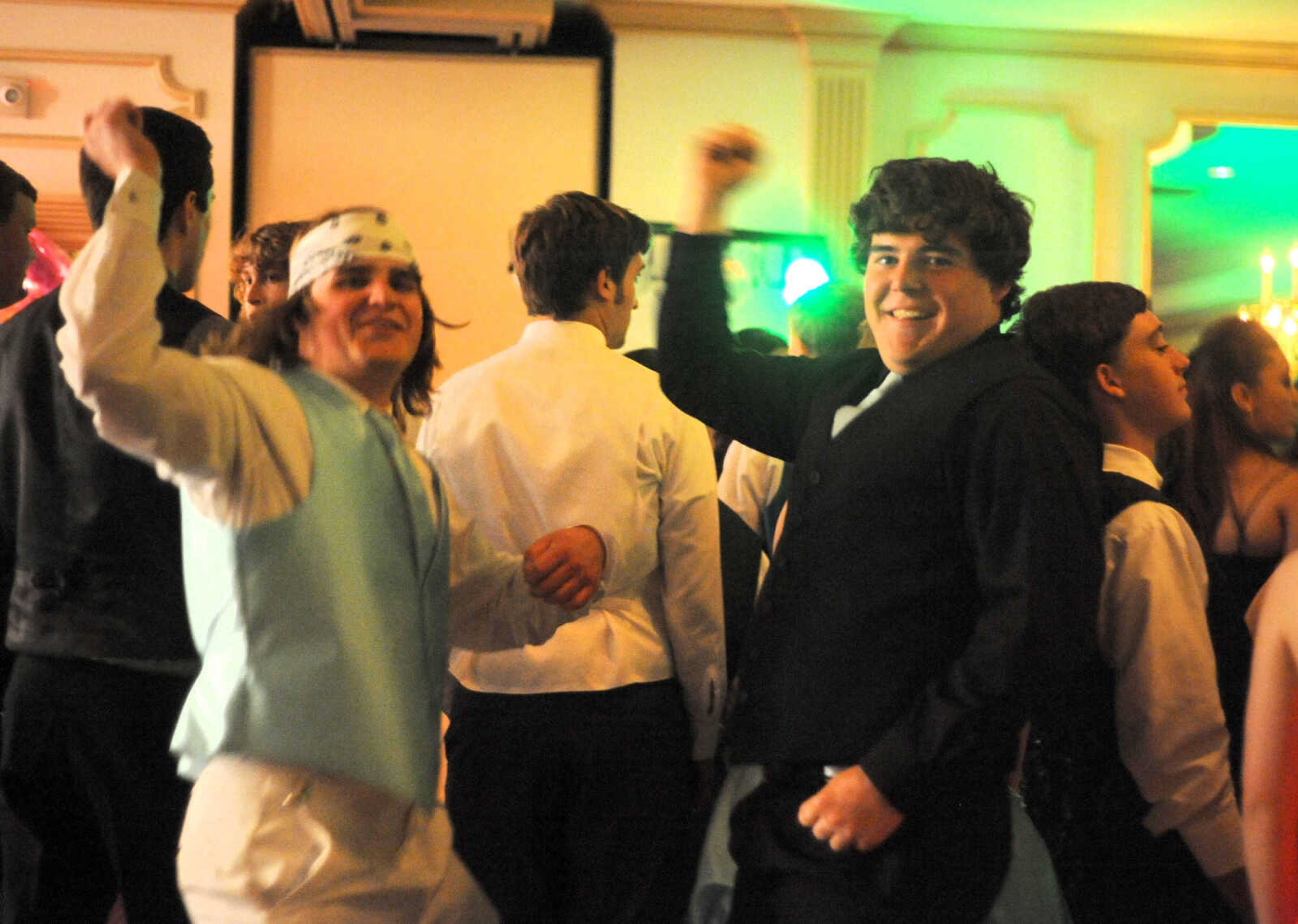 LAURA SIMON ~ lsimon@semissourian.com

Saxony Lutheran High School's "Arabian Nights" prom, Saturday, April 25, 2015, at Drury Lodge in Cape Girardeau.