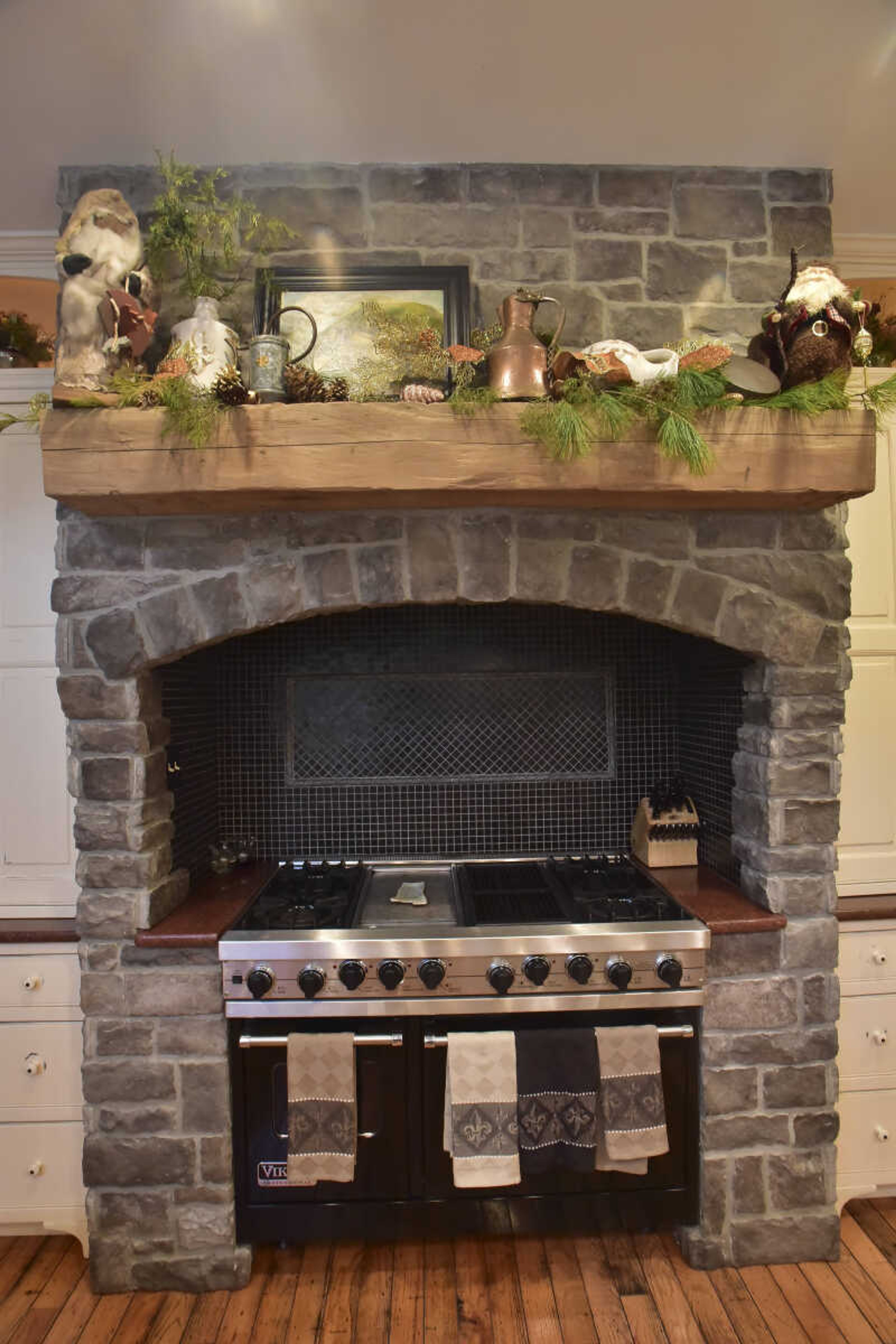 ANDREW J. WHITAKER ~ awhitaker@semissourian.com
A stove inside the Jerry and Sandra McCearley house during the 29th annual LFCS Holiday Home Tour Saturday, Dec. 3, 2016 in Cape Girardeau.