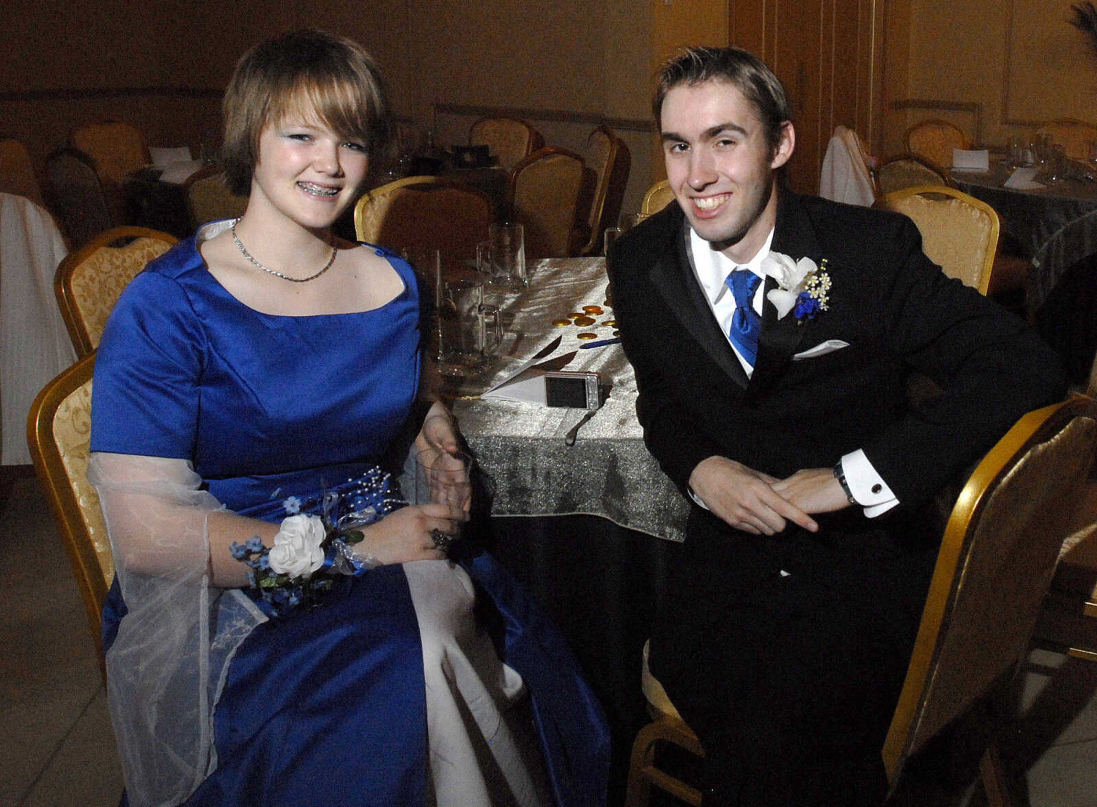 LAURA SIMON~lsimon@semissourian.com
Cape Central High School "Arabian Nights" Prom May 1, 2010.