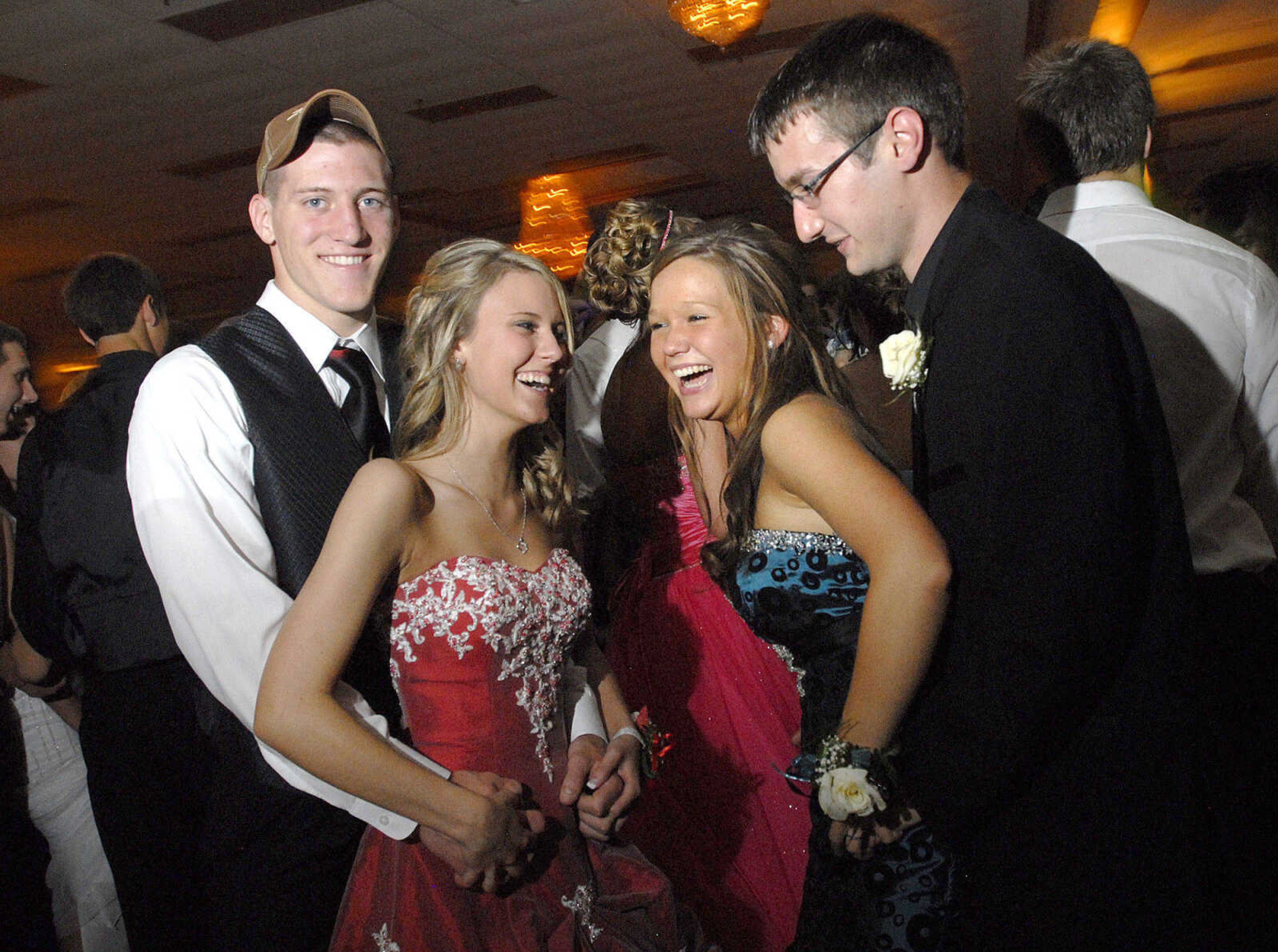 LAURA SIMON~lsimon@semissourian.com
Cape Central High School "Arabian Nights" Prom May 1, 2010.