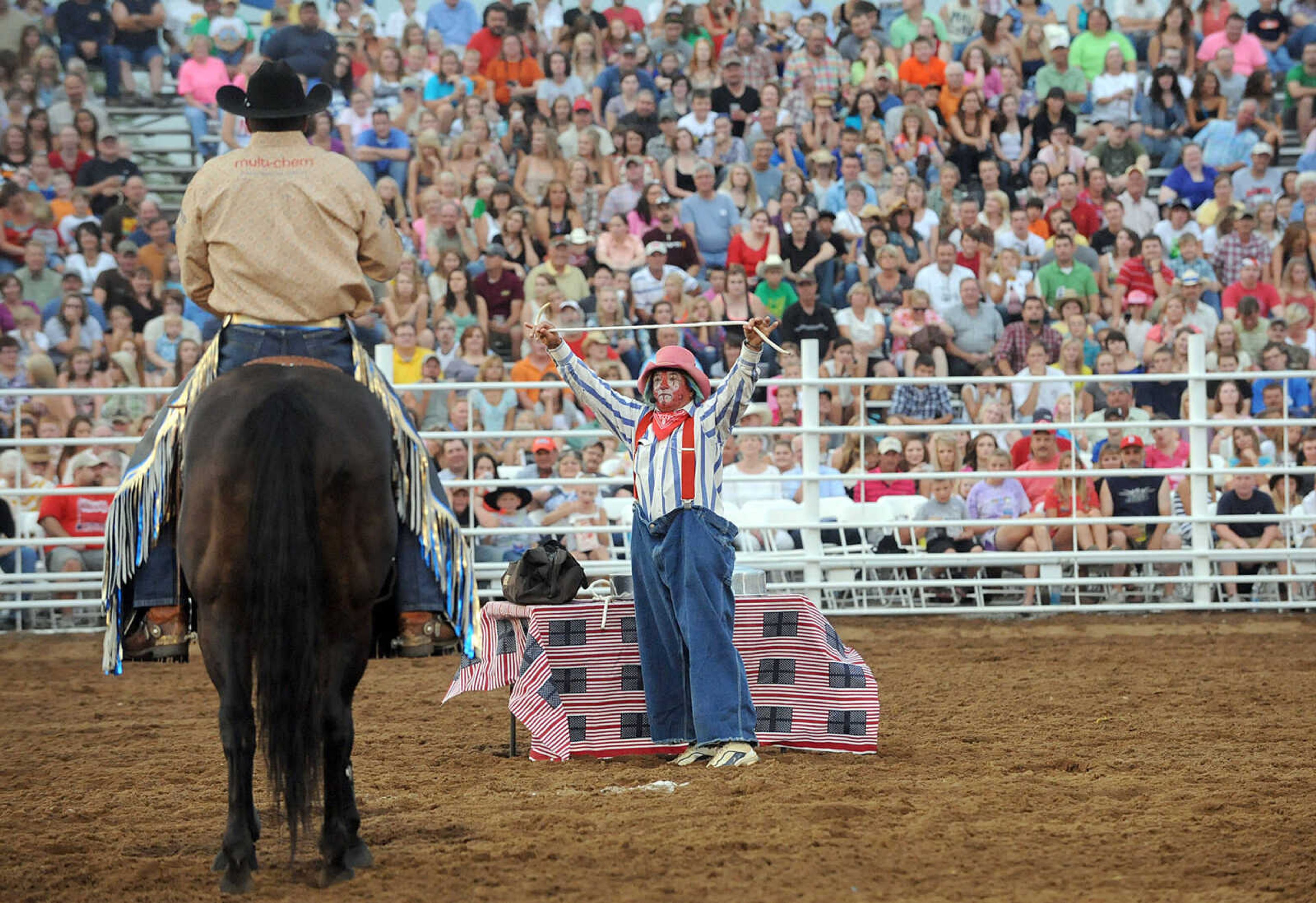 LAURA SIMON ~ lsimon@semissourian.com
The Jaycee Bootheel Rodeo Wednesday night, Aug. 8, 2012 in Sikeston, Mo.