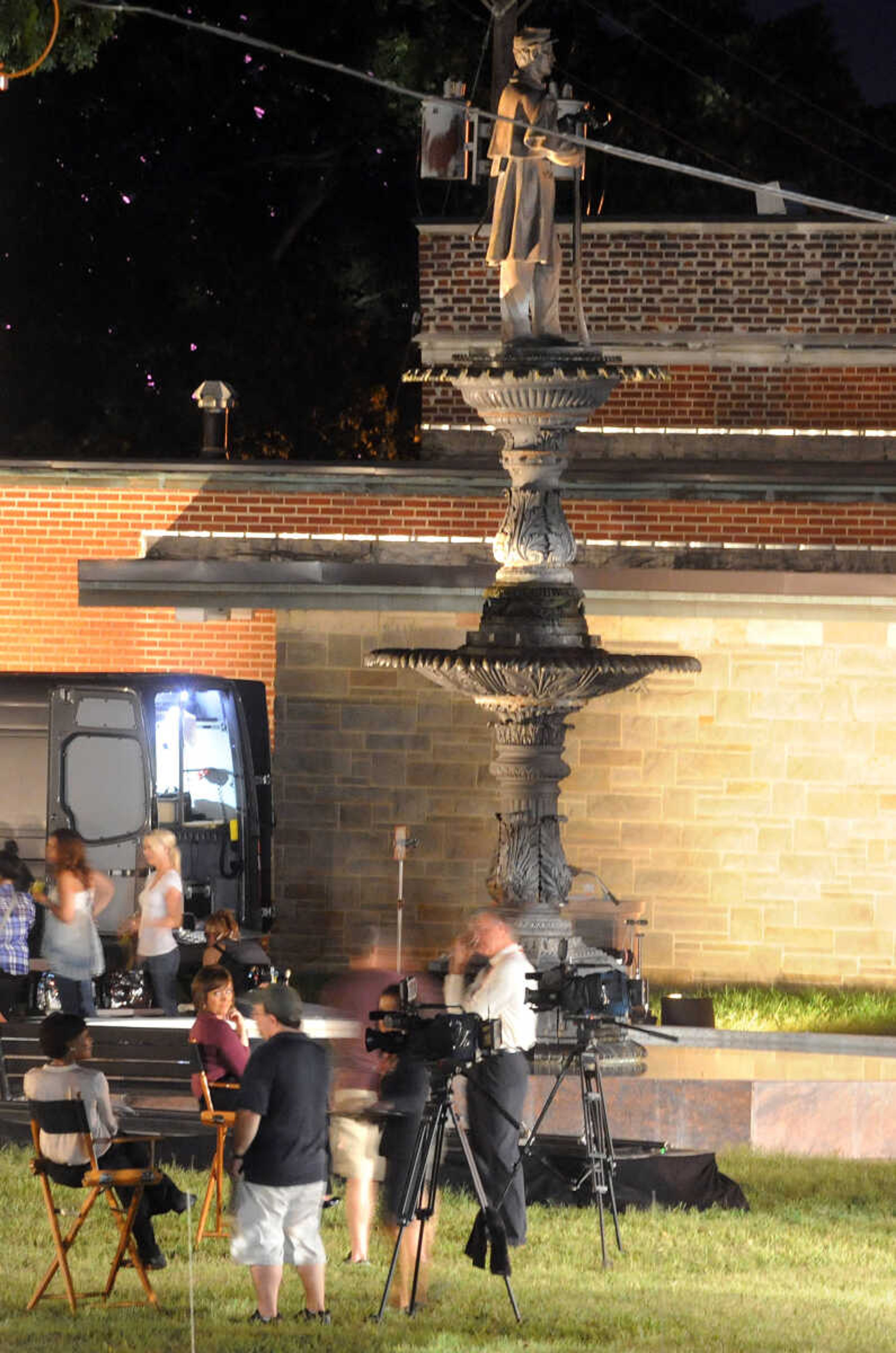 LAURA SIMON ~ lsimon@semissourian.com

Filming of 20th Century Fox's feature film "Gone Girl" gets underway at the Common Pleas Courthouse, Thursday, Oct. 3, 2013, in Cape Girardeau.