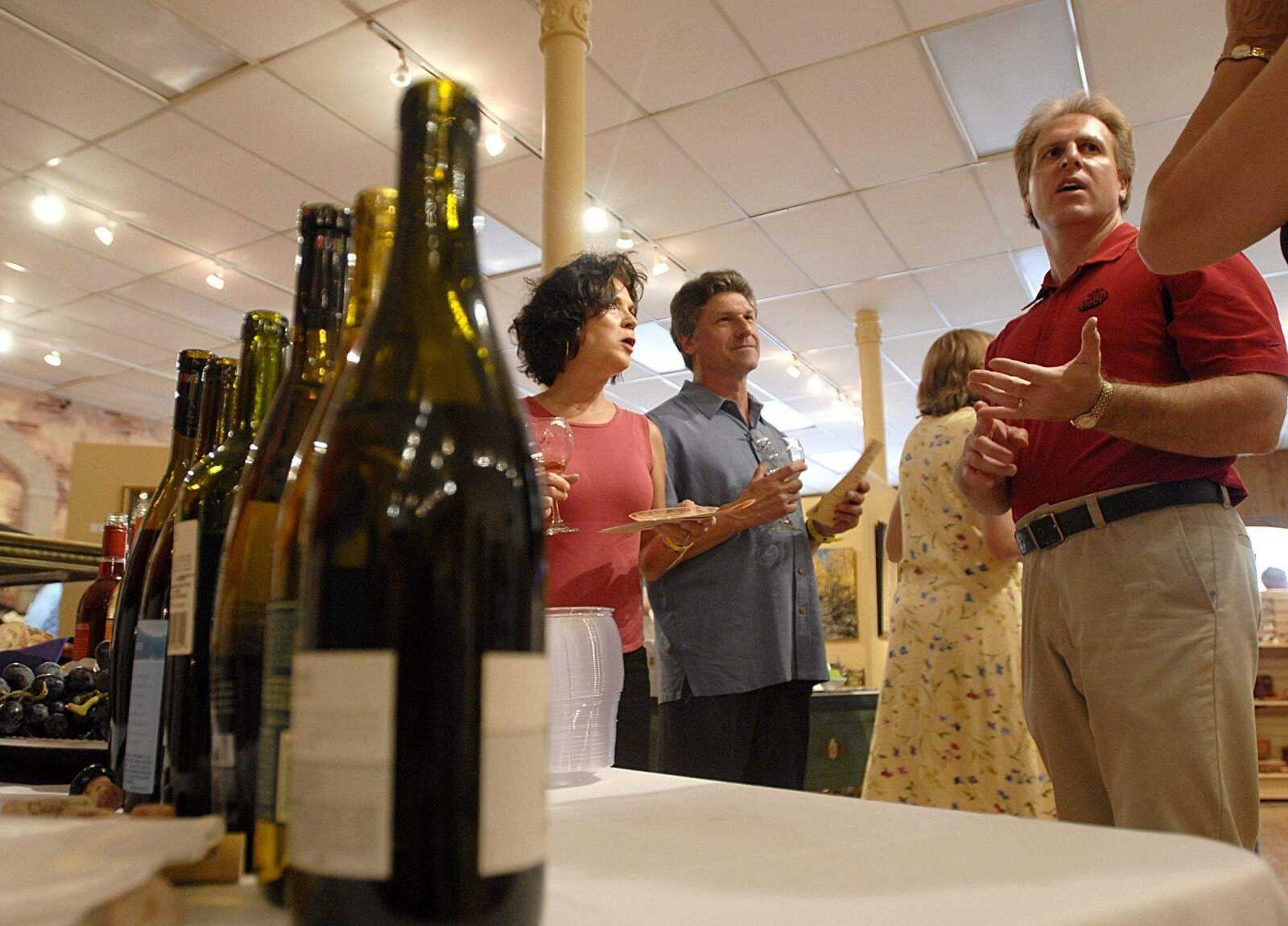 AARON EISENHAUER ~ aeisenhauer@semissourian.com
The Garden Gallery hosted the Mash & Smash a wine tasting to benefit the National Multiple Sclerosis Society.