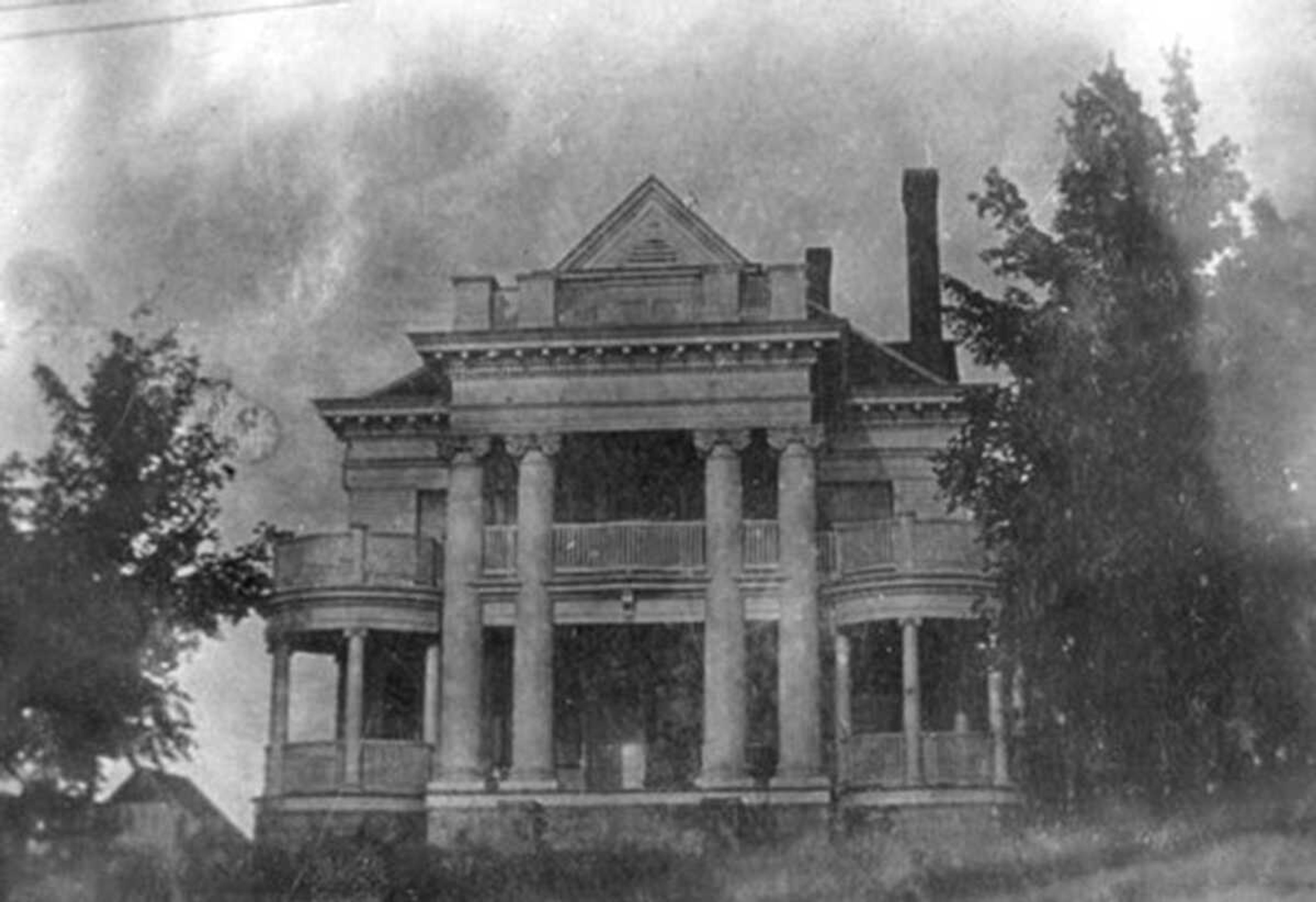 The residence of Thomas and Pearl Tribble in Bloomfield, Missouri, is shown in this undated photograph.