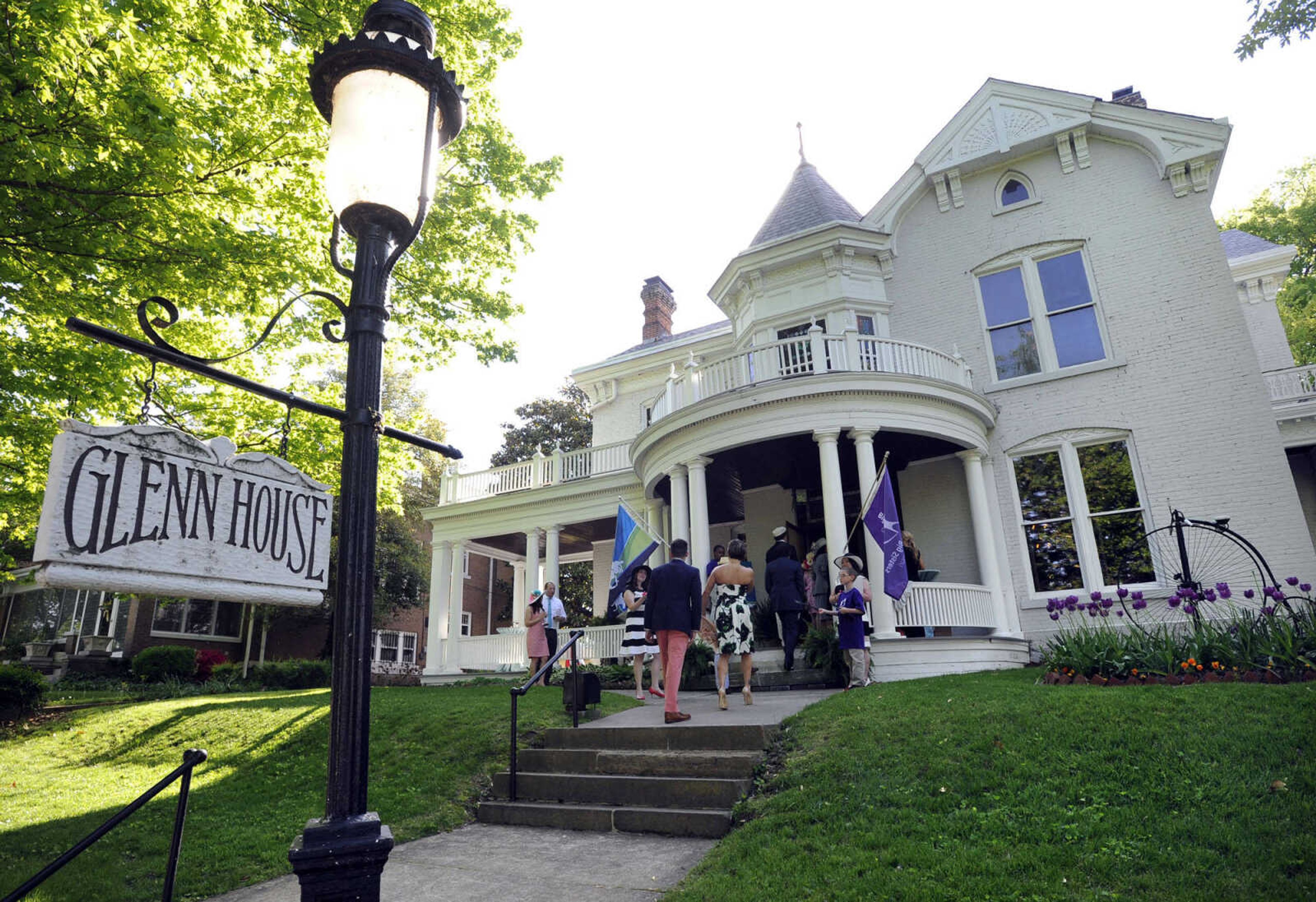 FRED LYNCH ~ flynch@semissourian.com
Guests arrive for the Derby Party on Saturday, May 3, 2014 at the Glenn House in Cape Girardeau.