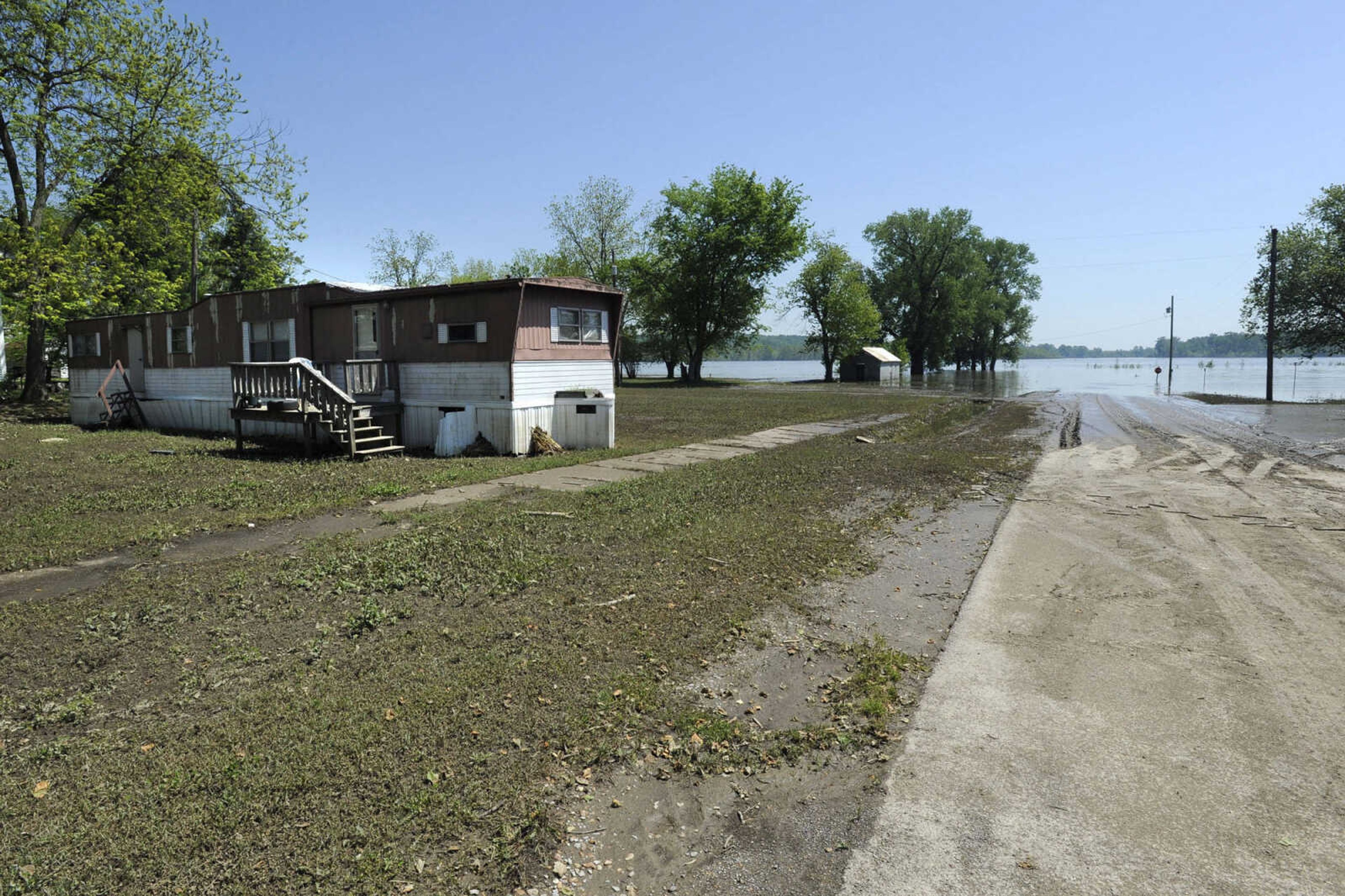 FRED LYNCH ~ flynch@semissourian.com
Mississippi River floodwaters are receding Sunday, May 8, 2011 in Commerce, Mo.