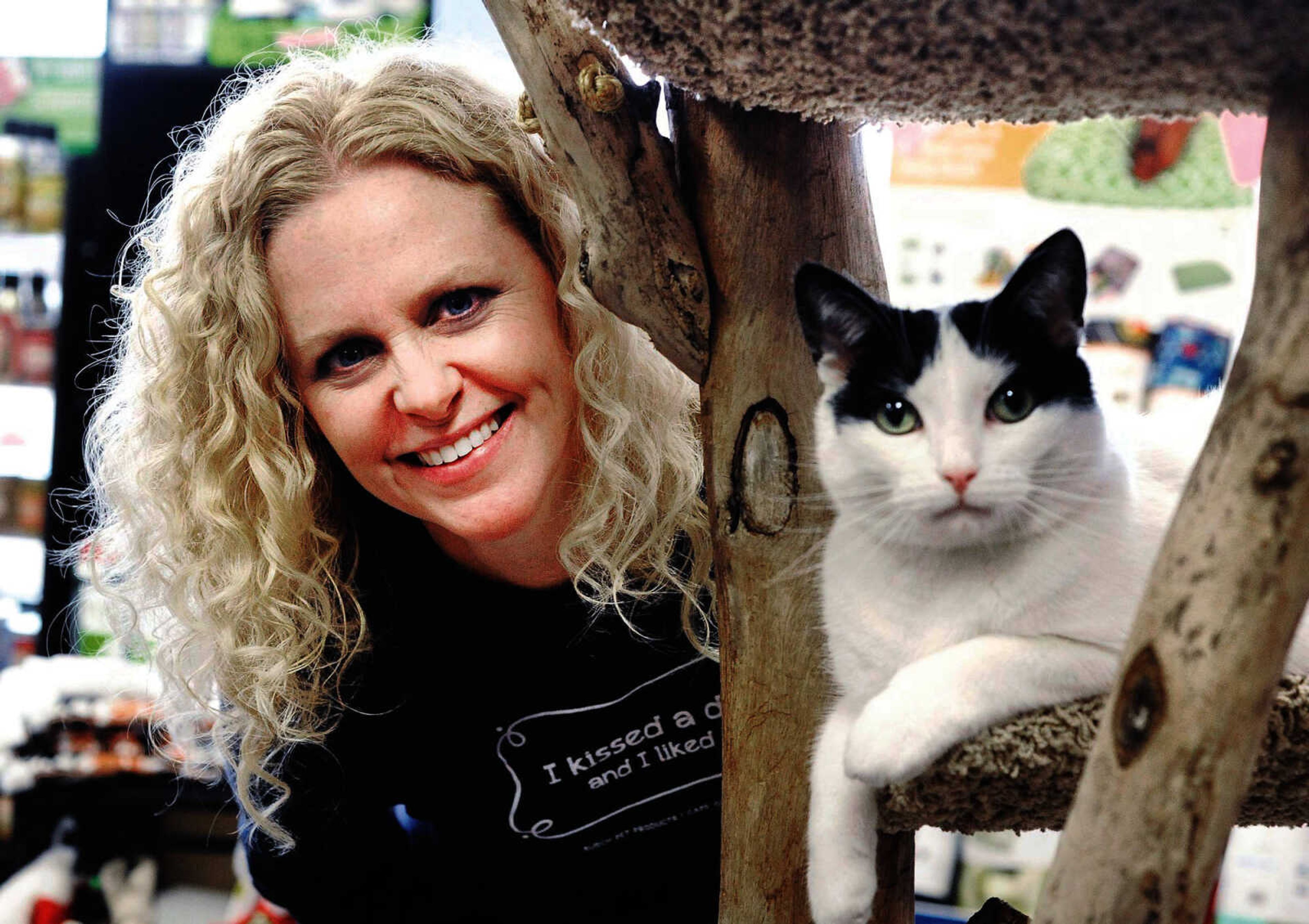 Stacy Busch-Heisserer and Howie the cat.