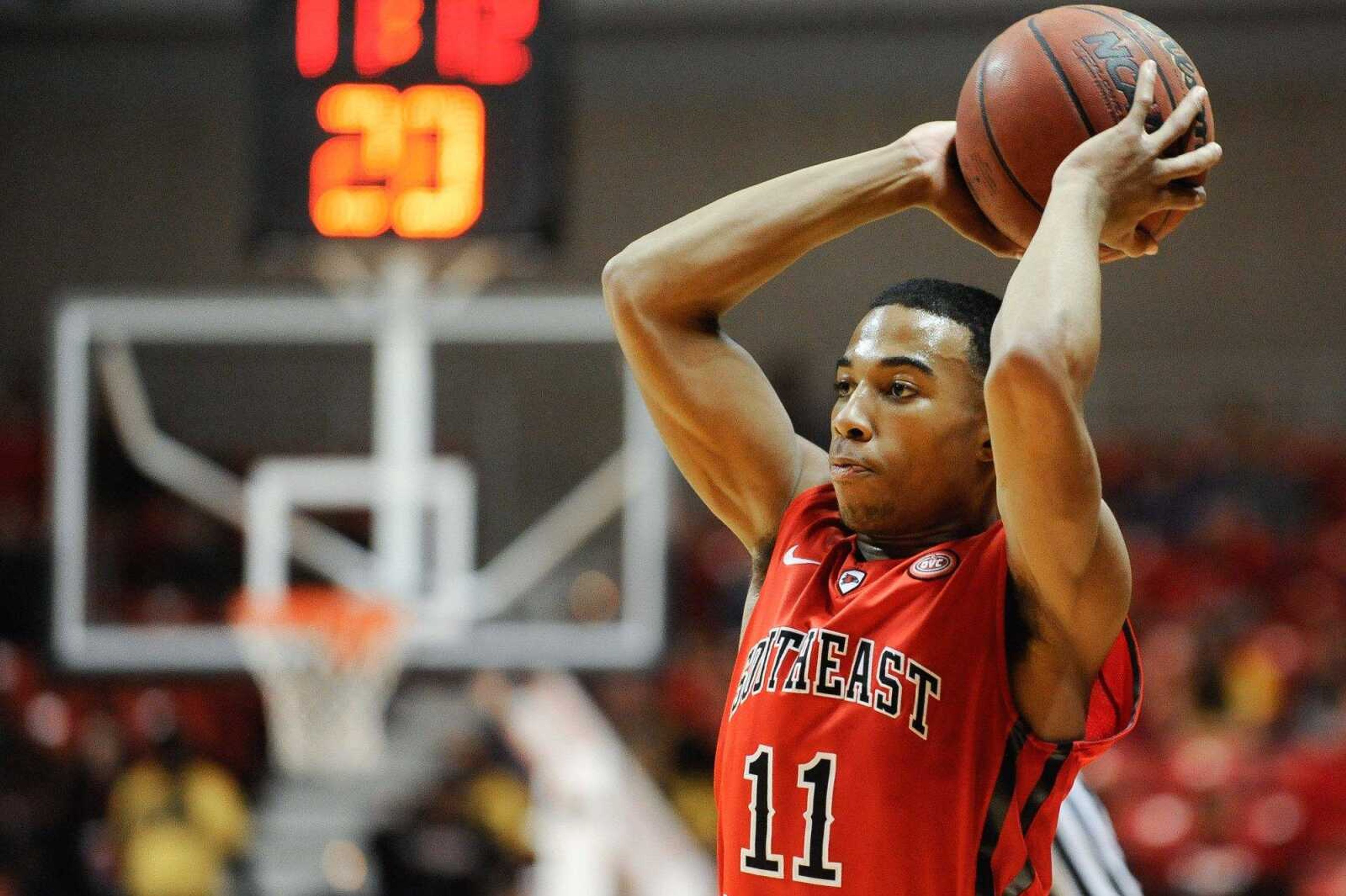 Southeast Missouri State's Marcus Wallace looks to pass to a teammate during Thursday's game against UT-Martin at the Show Me Center. (Glenn Landberg)