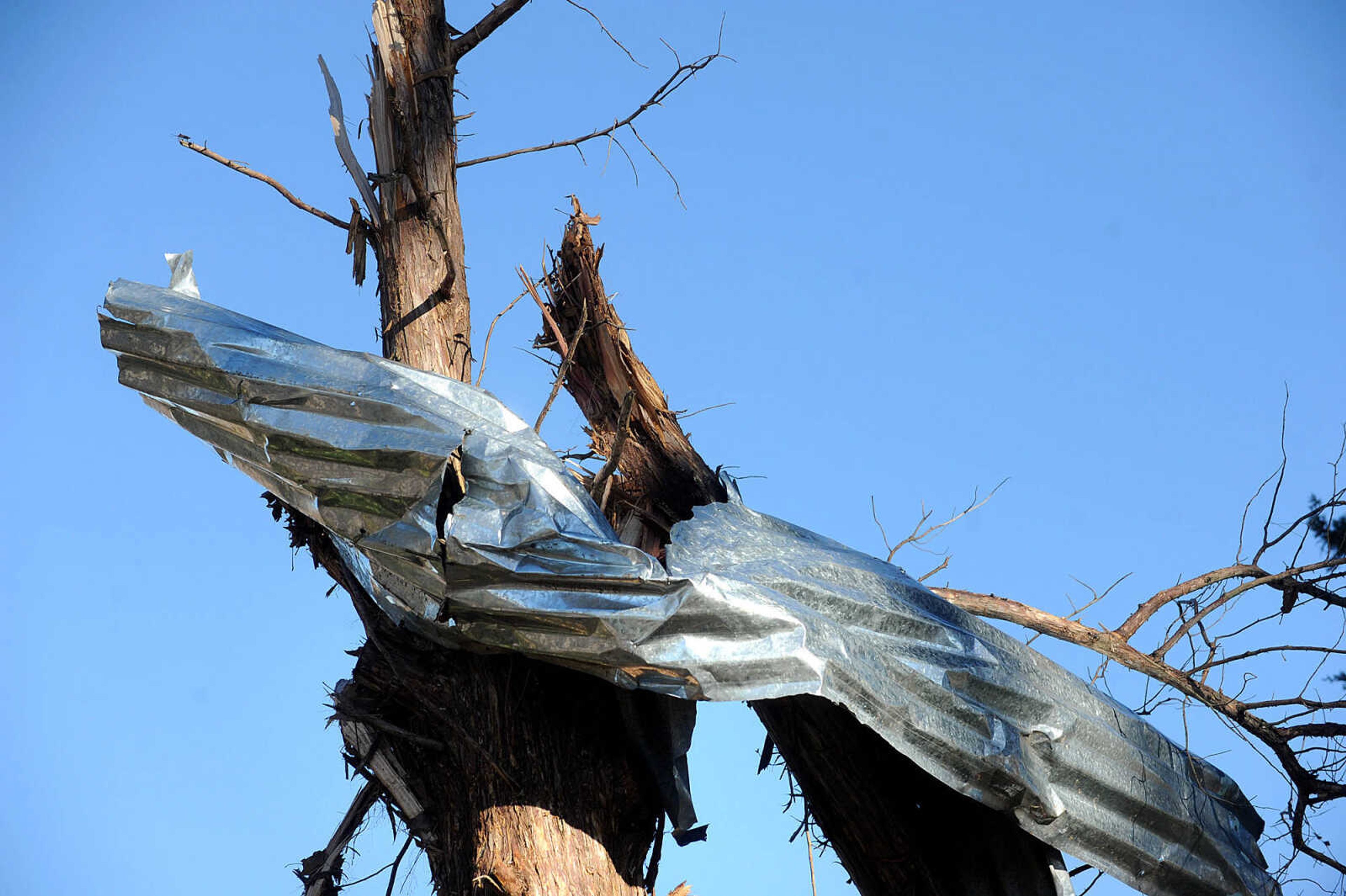 LAURA SIMON ~ lsimon@semissourian.com

Debris and damage from Sunday's severe weather is seen along Scott County Road 507, Monday, Nov. 18, 2013.