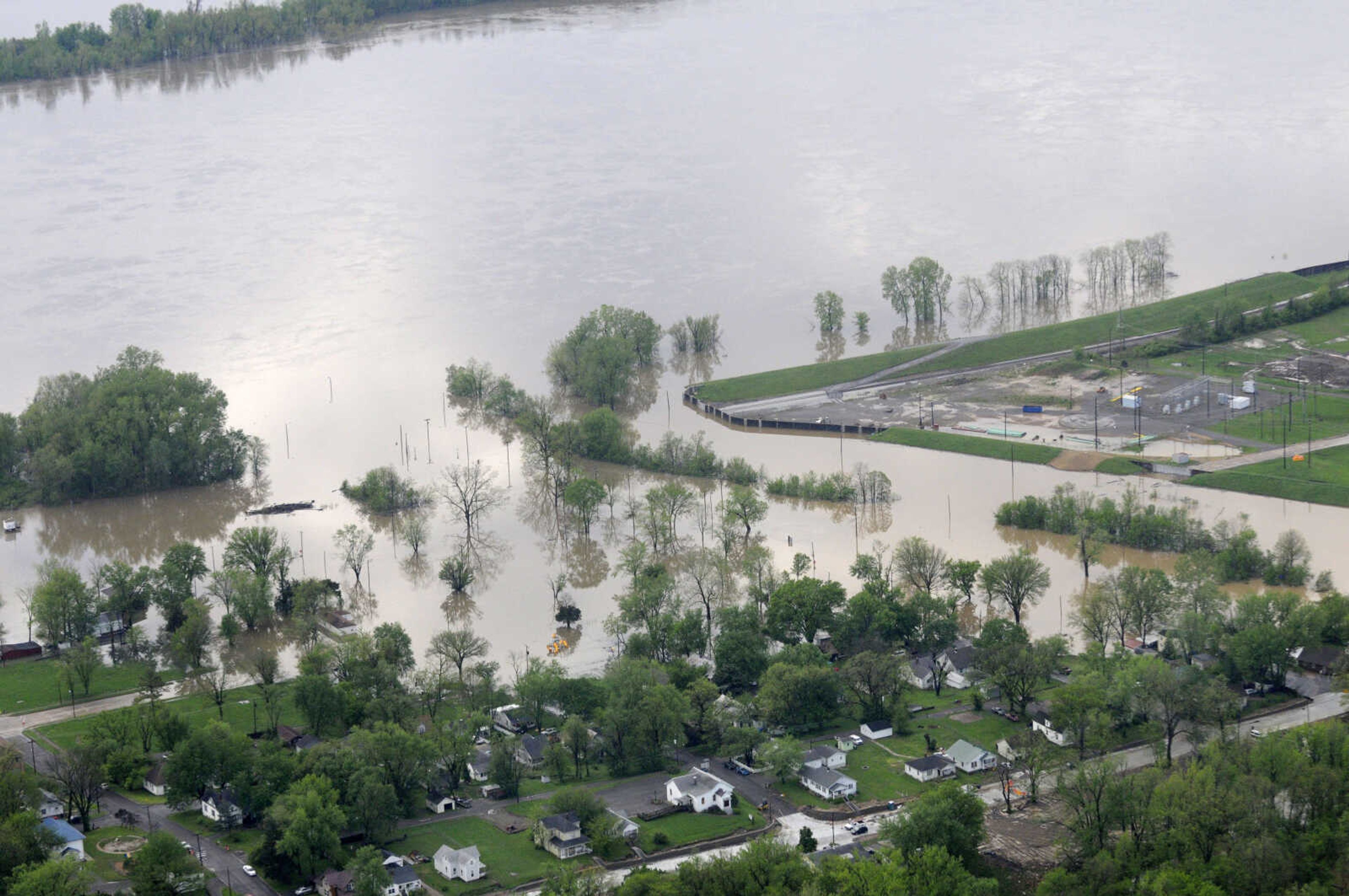 KRISTIN EBERTS ~ keberts@semissourian.com

The Red Star district of Cape Girardeau lies under floodwaters from the Mississippi River on Tuesday, May 3, 2011.