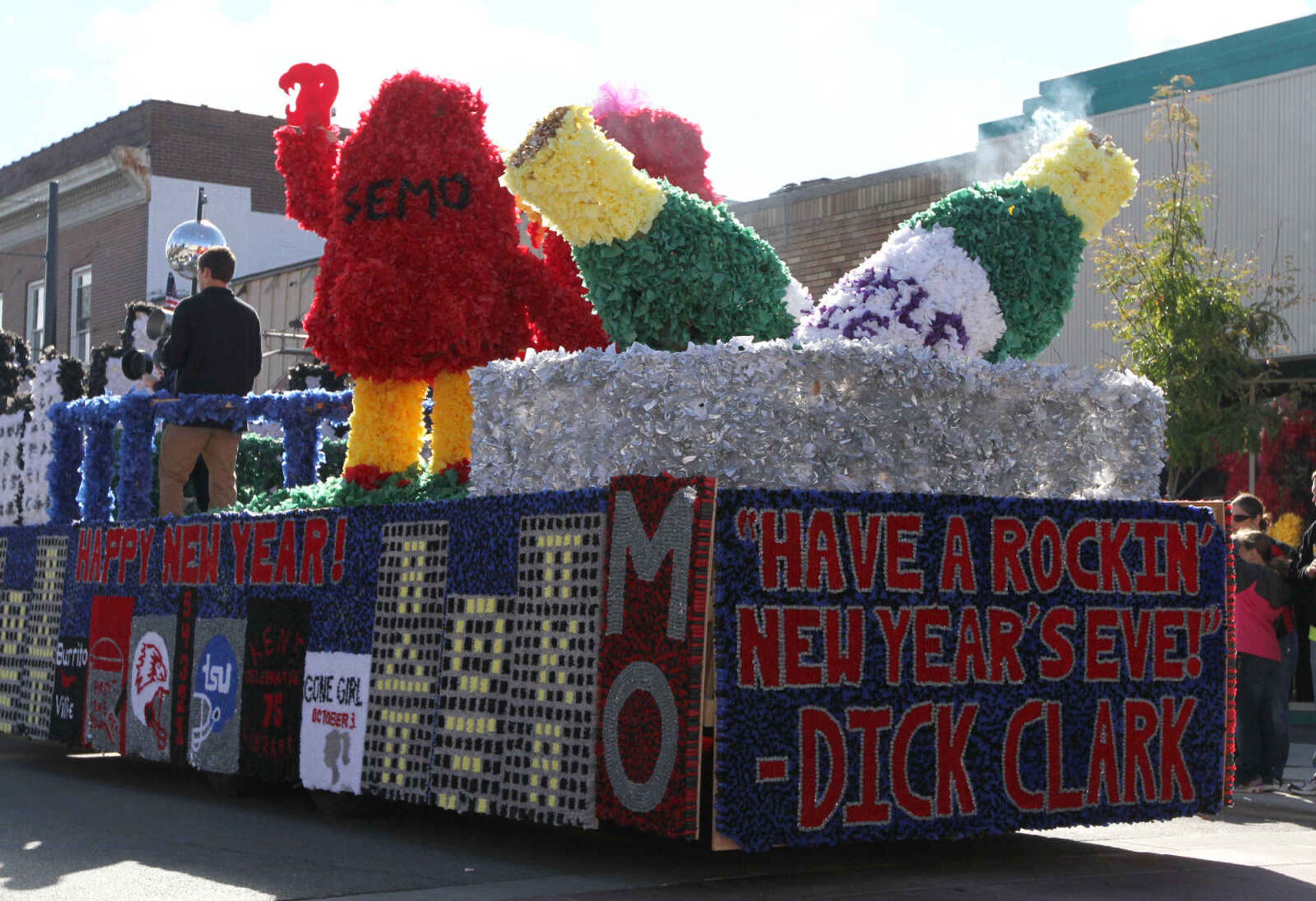 GLENN LANDBERG ~ glandberg@semissourian.com

The Southeast Missouri State University homecoming parade moves down Broadway St. in Cape Girardeau Saturday Morning, Oct. 4, 2014.