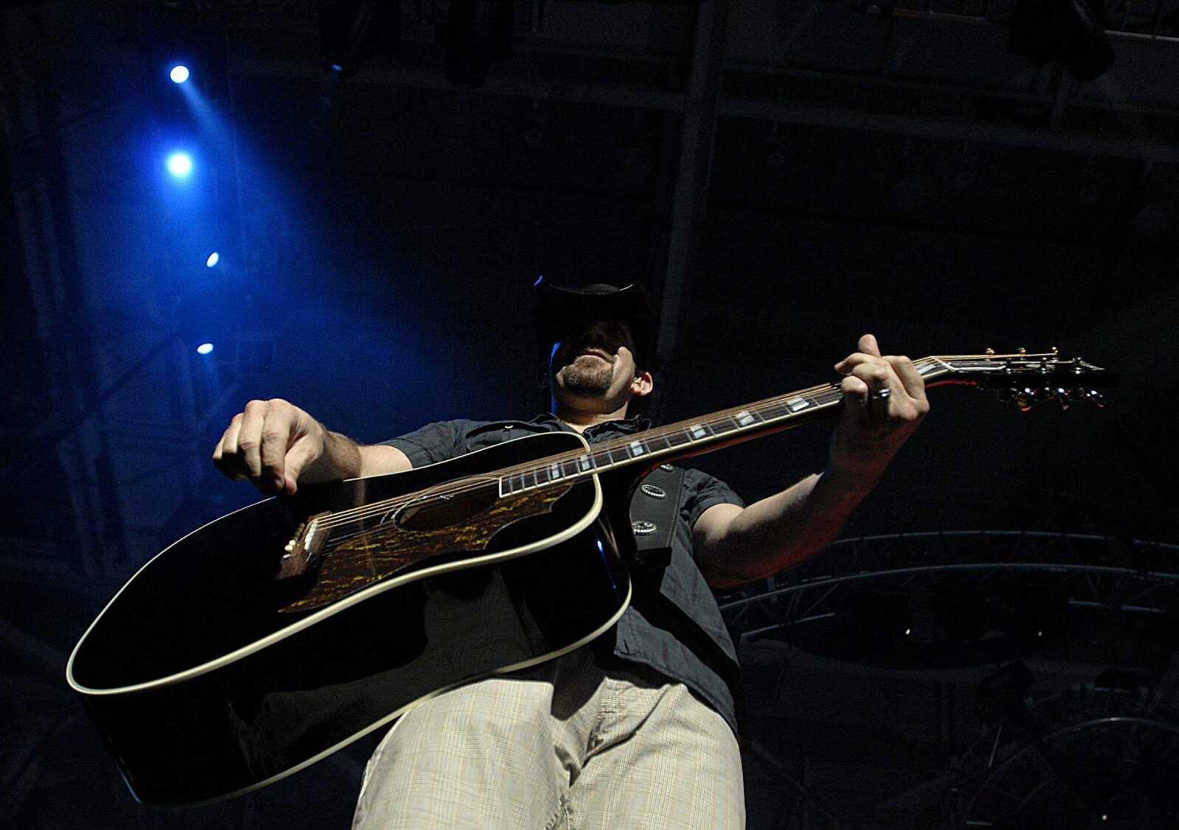 AARON EISENHAUER ~ aeisenhauer@semissourian.com
Kristian Bush of Sugarland performs.