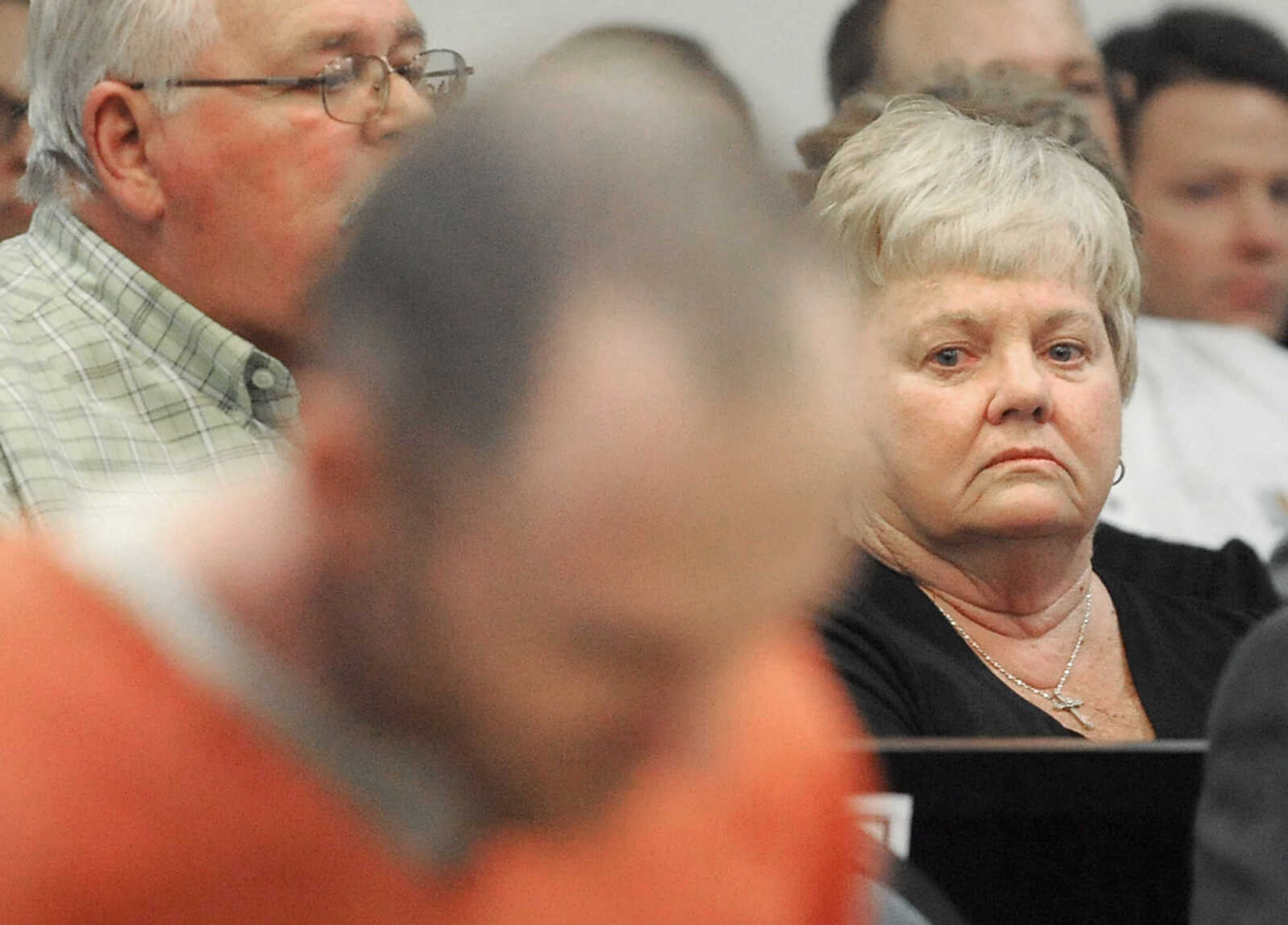 LAURA SIMON ~ lsimon@semissourian.com
Ruby Rawson looks at Clay Waller as he takes his seat, Thursday, June 6, 2013, inside the Cape Girardeau County Courthouse. Waller pleaded guilty to second-degree murder for the death of Rawson's daughter, Jacque Waller. Jacque Waller went missing June 1, 2011. Her body was found last Wednesday in Southern Illinois.