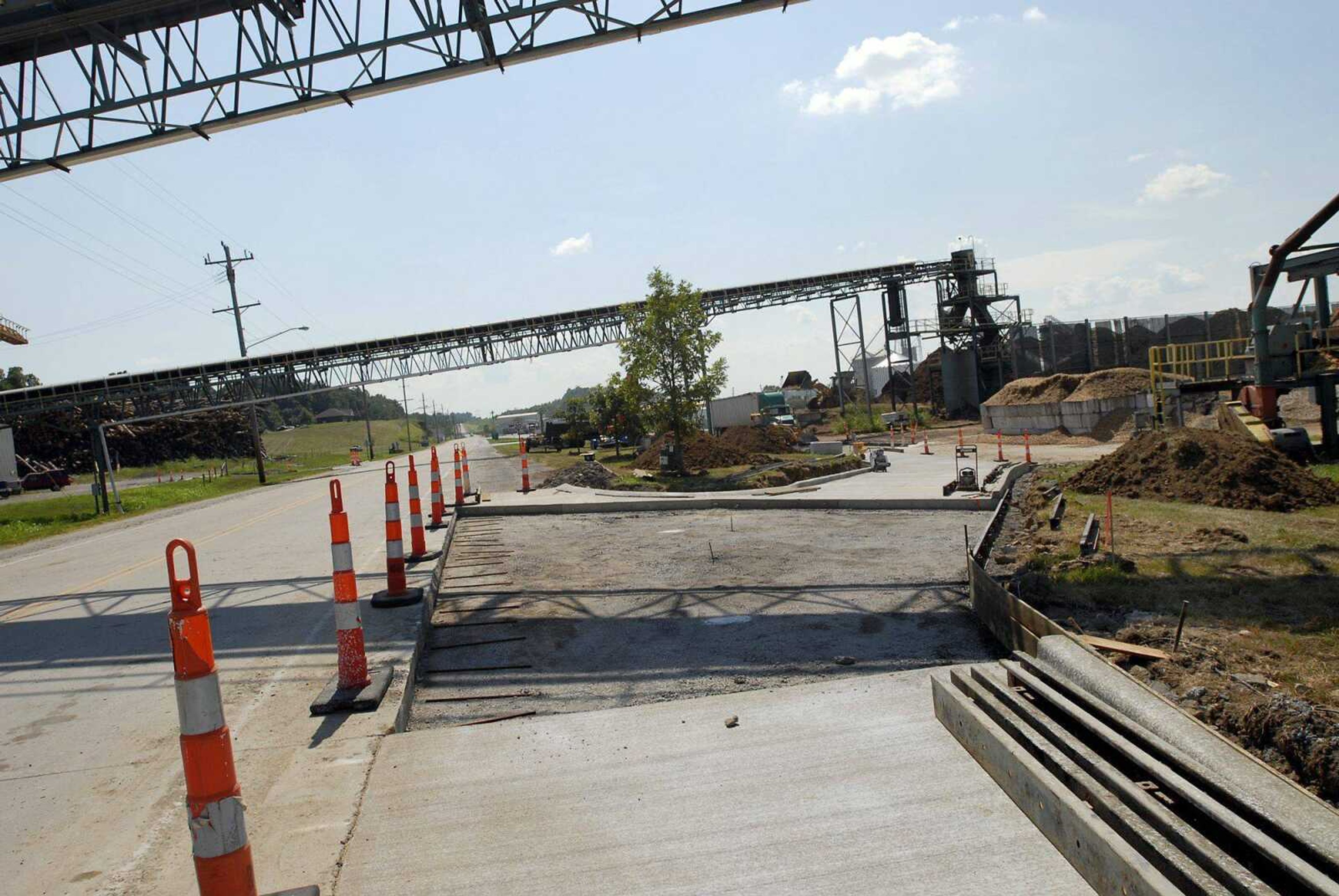 Work continues on projects such as entrance improvements and street paving at the SEMO Port on Monday. (Kristin Eberts)