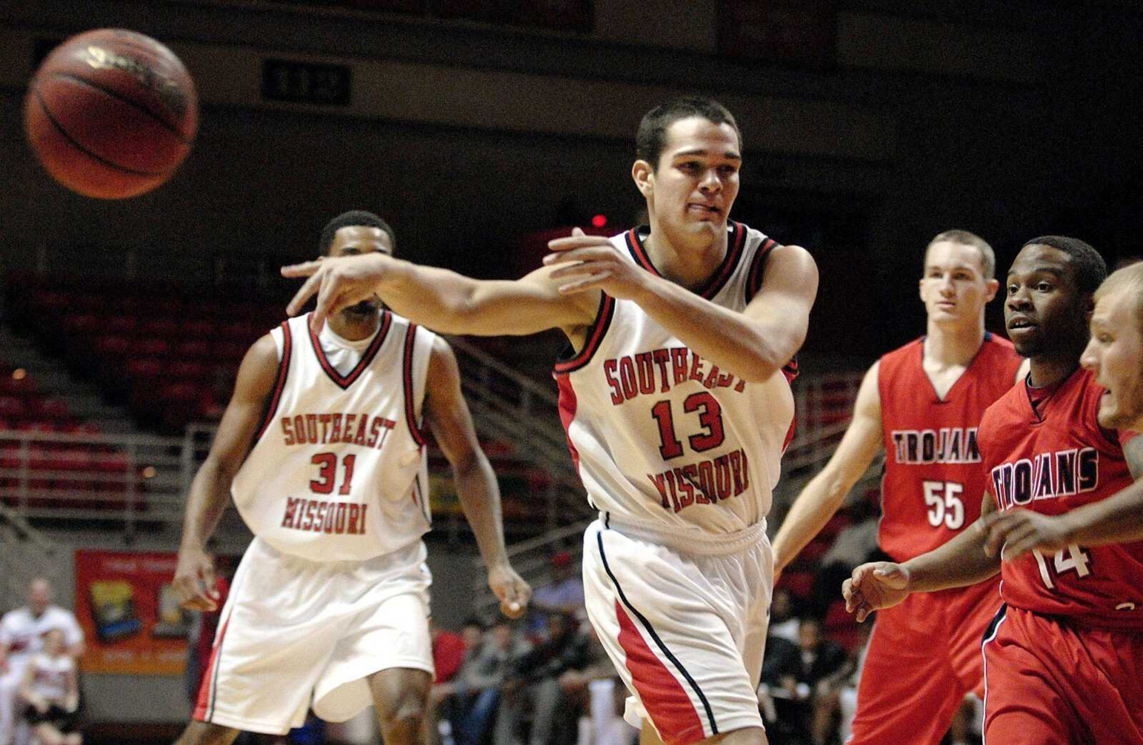 Southeast redshirt freshman Lucas Nutt makes a no-look pass against Hannibal-LaGrange during their game Saturday at the Show Me Center. (Laura Simon)