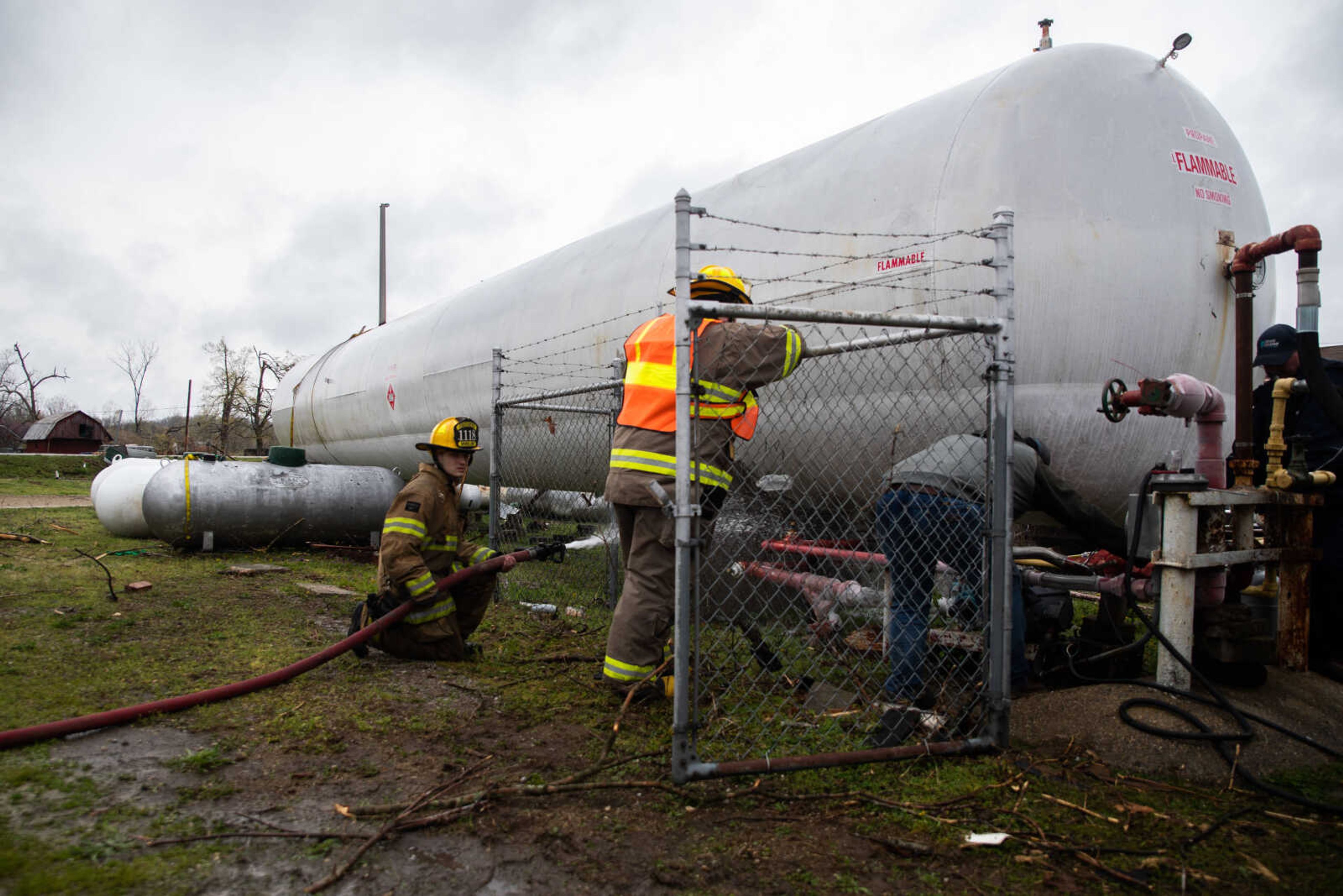 Glen Allen firefighters, M &amp; G Gas and&nbsp;the Missouri Propane Safety Commission work together to contain a leaking propane tank.