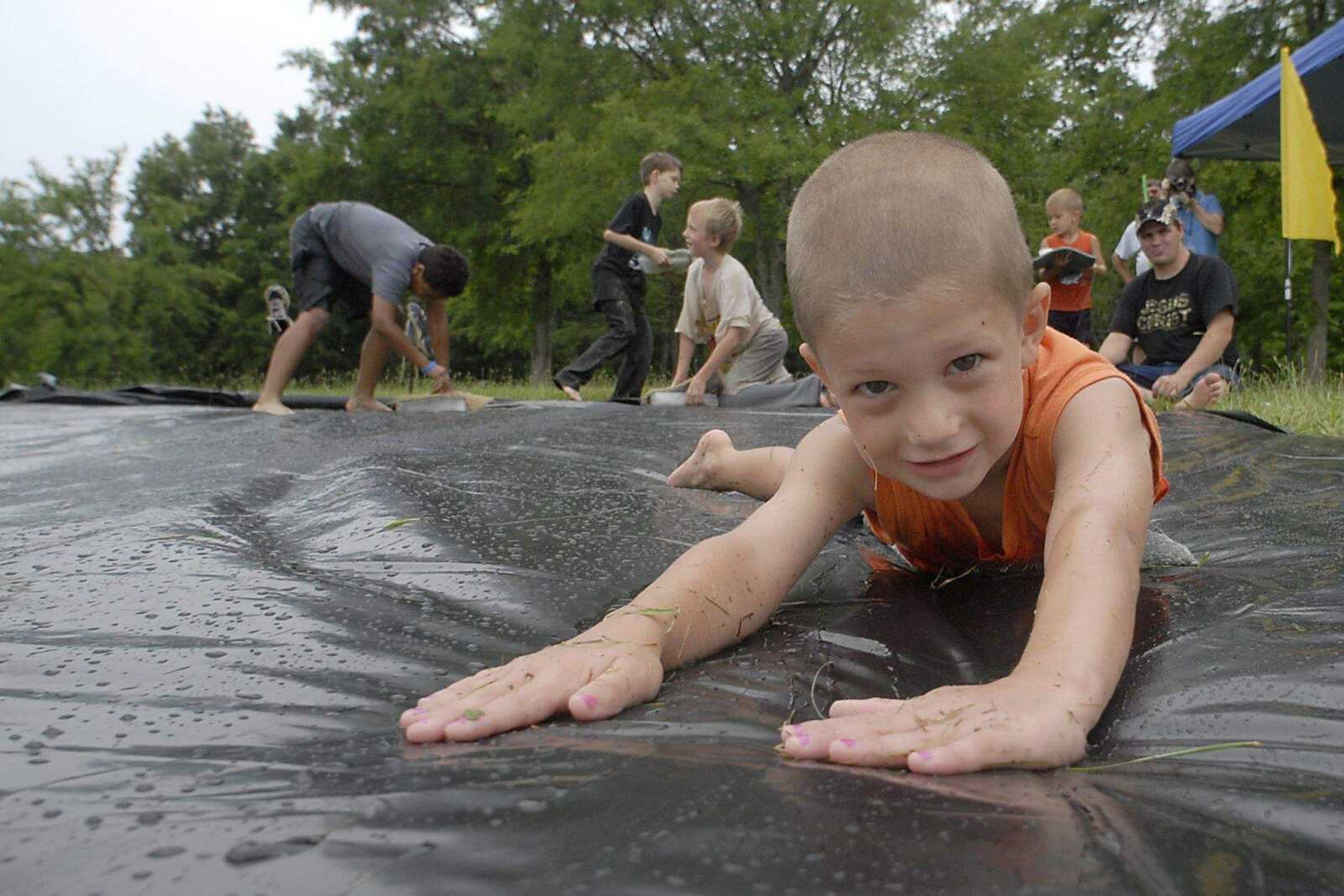 KIT DOYLE ~ kdoyle@semissourian.com
Toby Sloan, 4, ice blocking Saturday, June 28, 2008, at Pellegrino Park in Marble Hill.