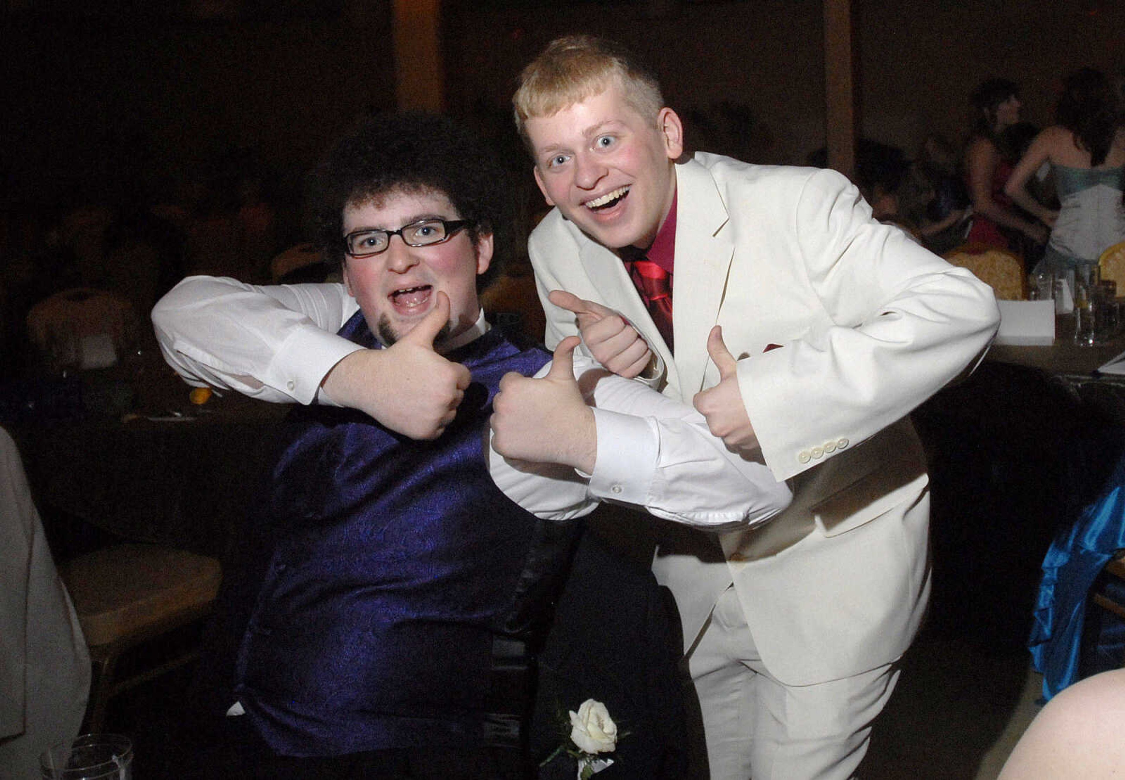 LAURA SIMON~lsimon@semissourian.com
Cape Central High School "Arabian Nights" Prom May 1, 2010.