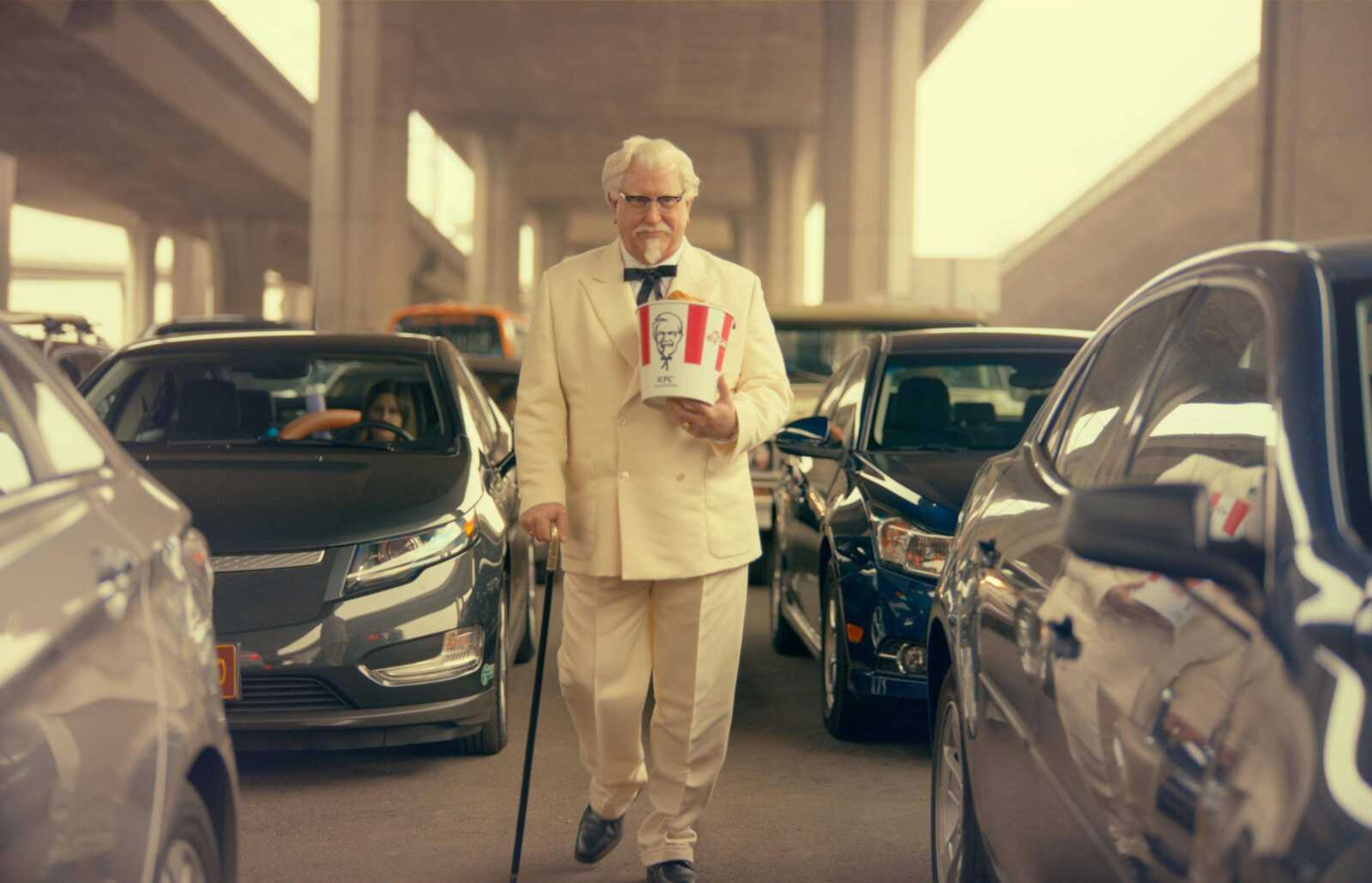 "Saturday Night Live" alum Darrell Hammond portrays Colonel Sanders in a new KFC television ad. (KFC)