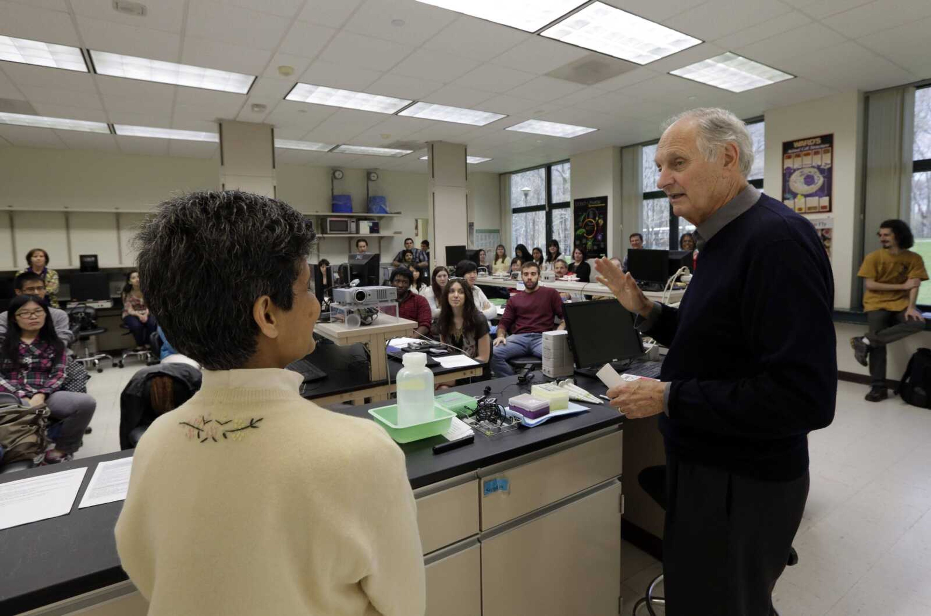 Alan Alda enlists the help of Sujata Pawagi during a Communicating Science class April 26 on the campus of Stony Brook University on New York&#8217;s Long Island. (Richard Drew ~ Associated Press)