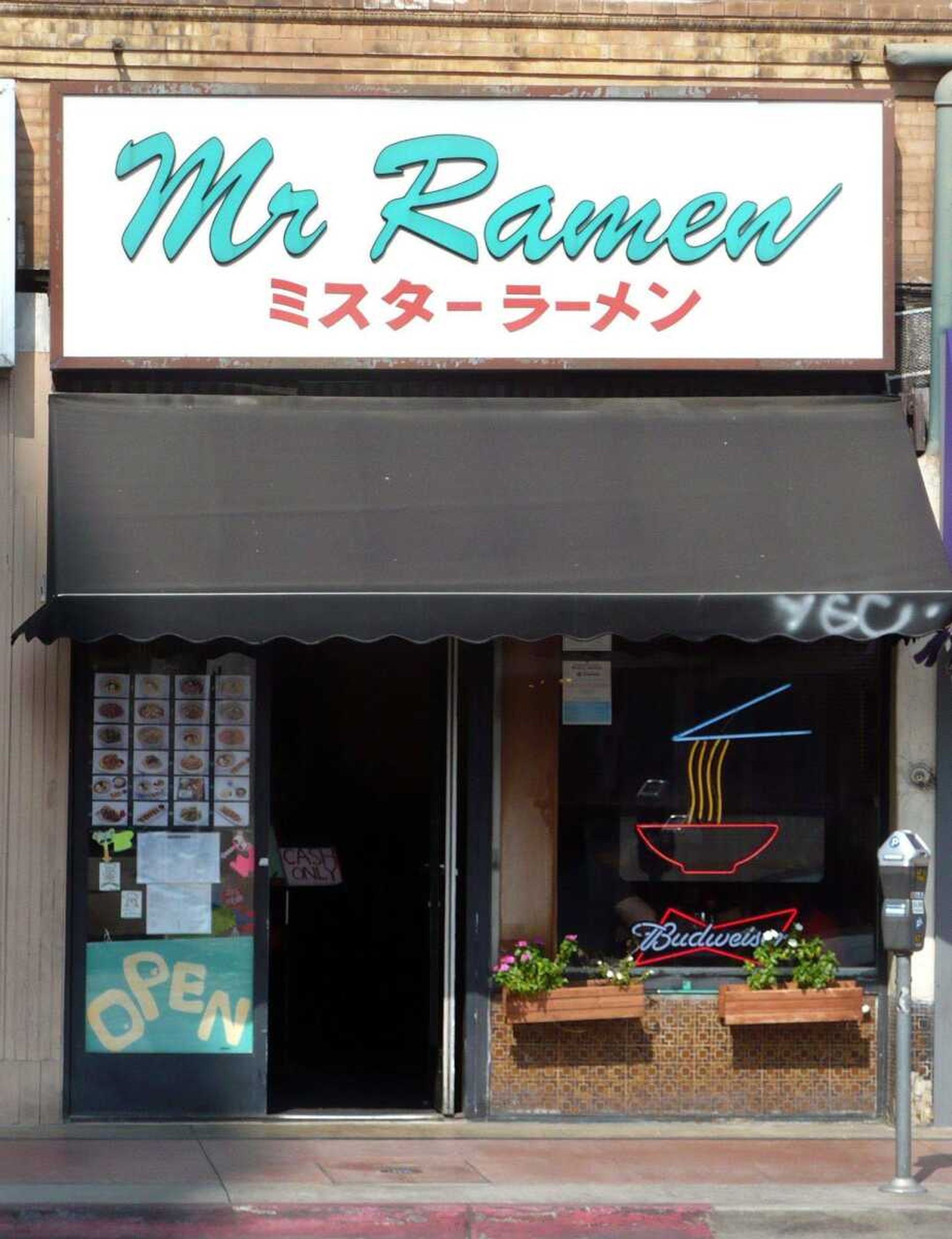 &#202;At shops like Mr. Ramen in "Little Tokyo" in Los Angeles, as just about everywhere in Japan, Ramen noodles are serious food. (TOM HARTE)