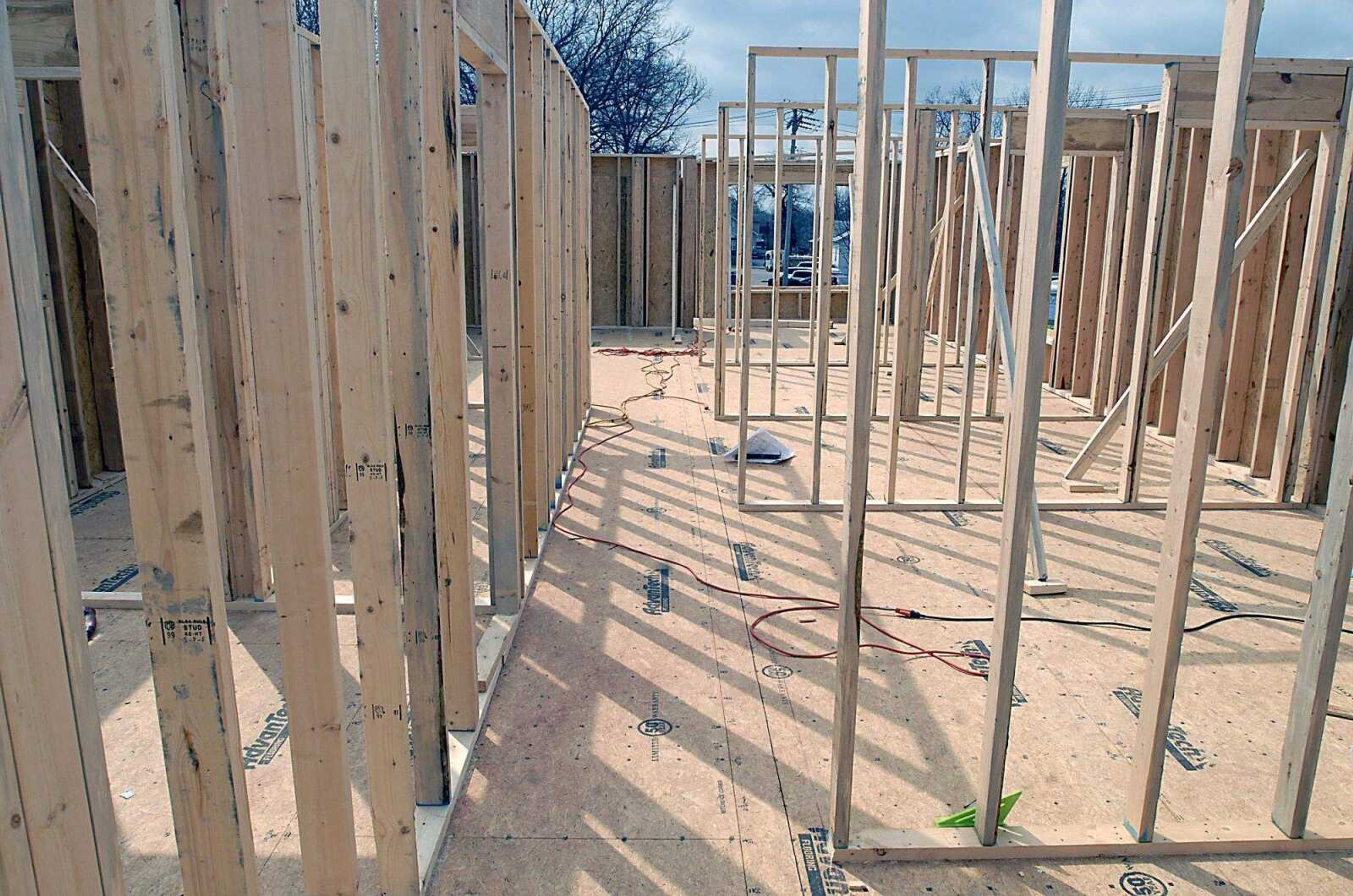 KIT DOYLE ~ kdoyle@semissourian.com
The Habitat for Humanity home being built in the Alumni Center parking lot Tuesday, March 10, 2009, in Cape Girardeau.