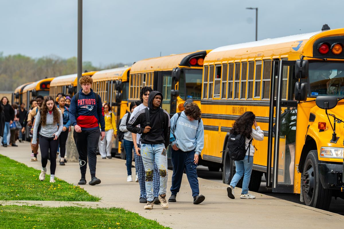 Cape Public School students leave early due to inclement weather warni...
