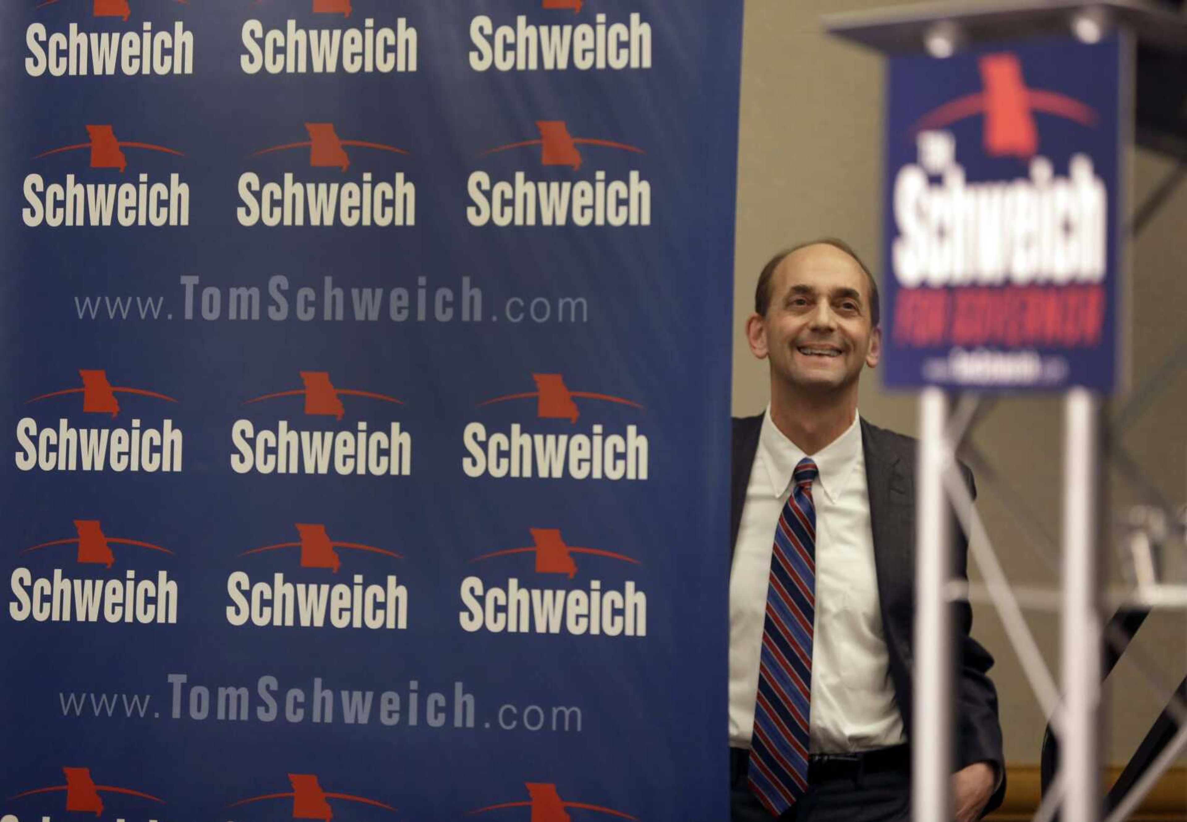 Missouri Auditor Tom Schweich prepares to take the stage to announce his candidacy for governor Wednesday, Jan. 28, 2015, in St. Louis. The announcement sets up a potential high-profile Republican primary next year against former Missouri House Speaker and U.S. attorney Catherine Hanaway. (AP Photo/Jeff Roberson)