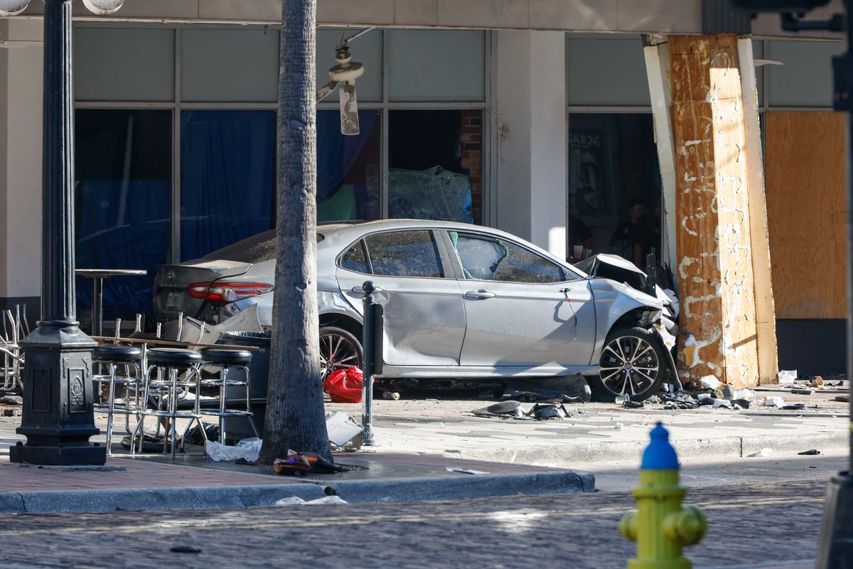 A car fleeing police slams into a bar in Florida, killing 4 ...