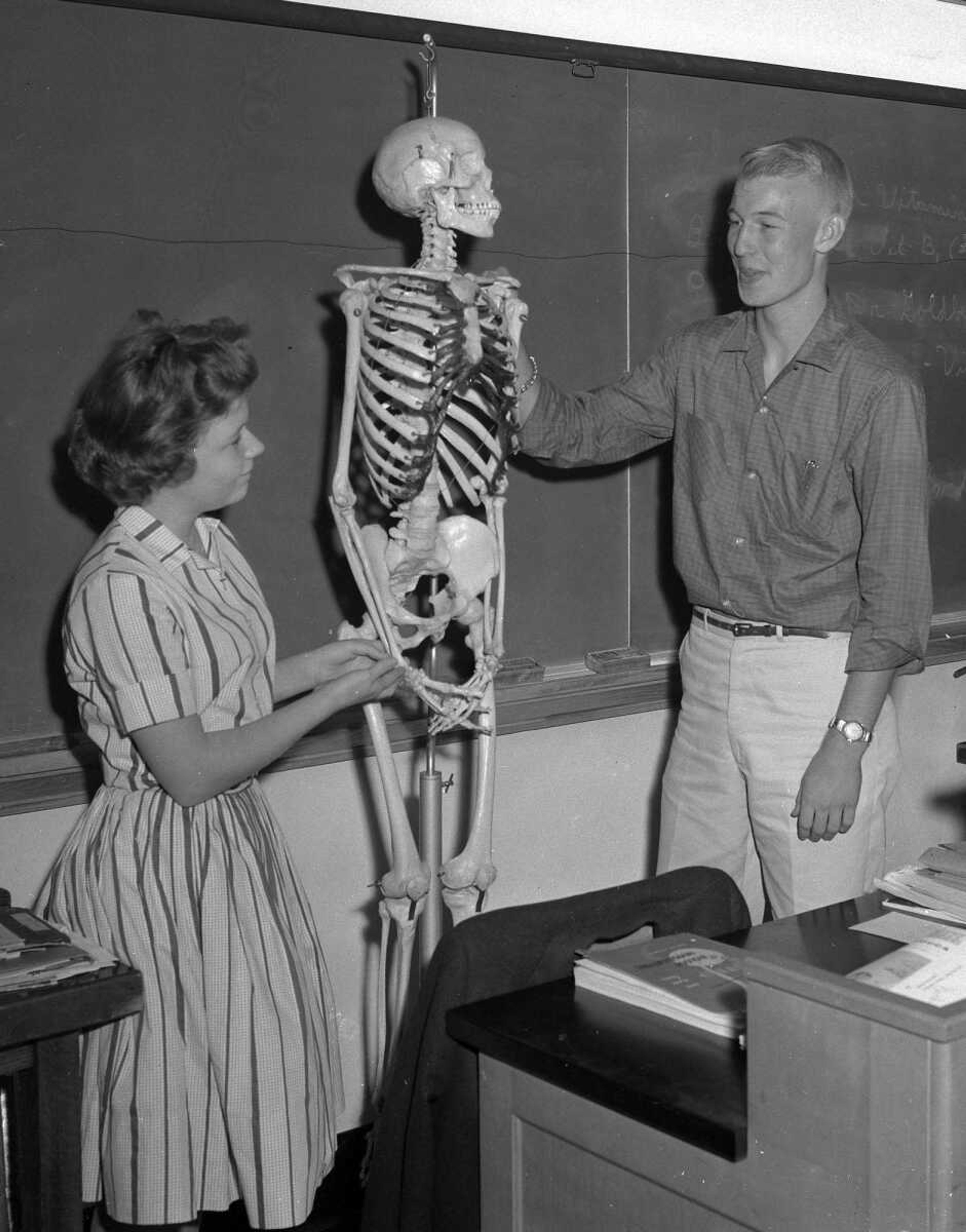 Oct. 7, 1961 Southeast Missourian.
Sue Kuehle and Paul Schnare are looking at a human skeleton used in a biology class at Central High School. Central’s science department, provided with four rooms when the school was opened in 1953, is operating at capacity with 28 science classes meeting each day. (G.D. Fronabarger/Southeast Missourian archive)