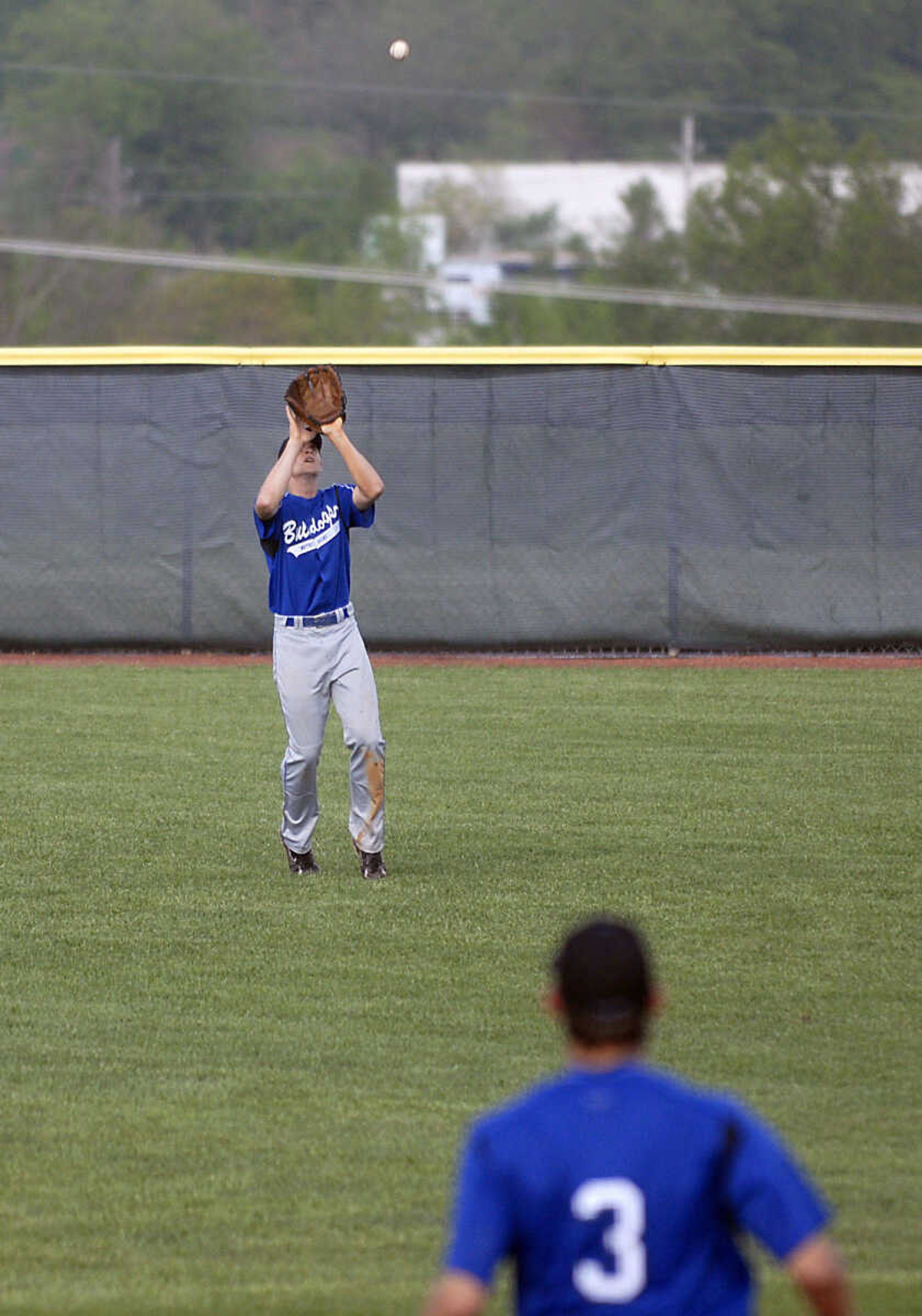 Notre Dame senior Austin Greer catches a ball Tuesday, April 28, 2009, against Sikeston in Cape Girardeau.